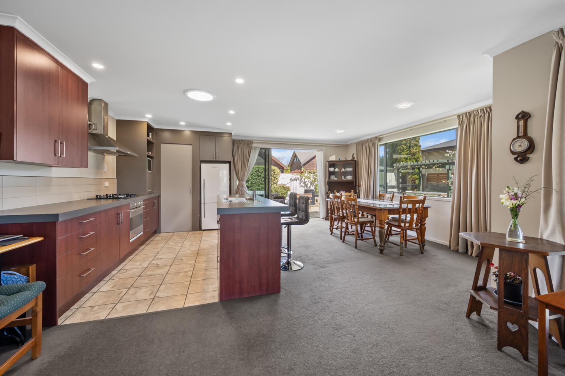 35 Larch Crescent, Alexandra