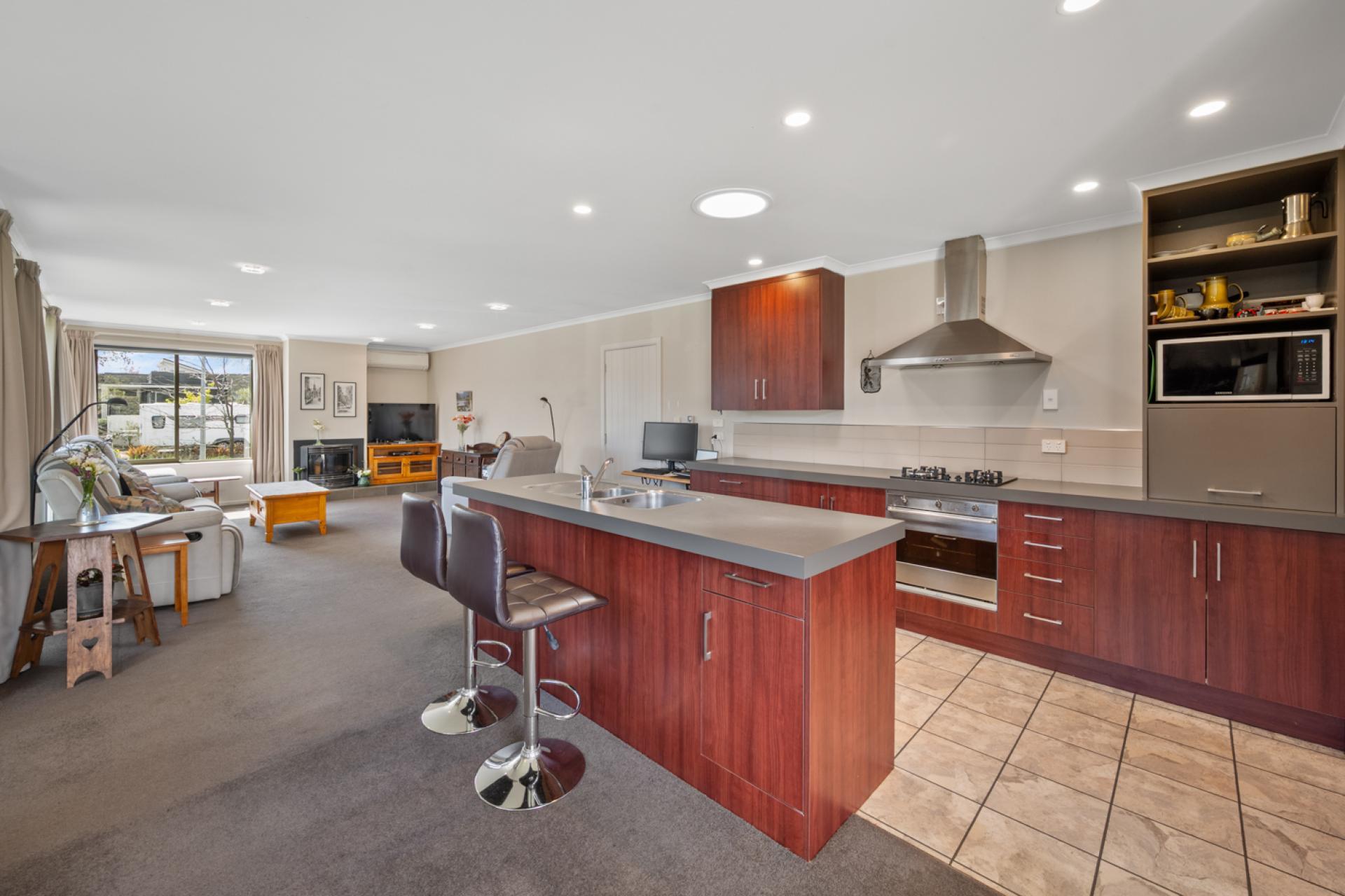 35 Larch Crescent, Alexandra