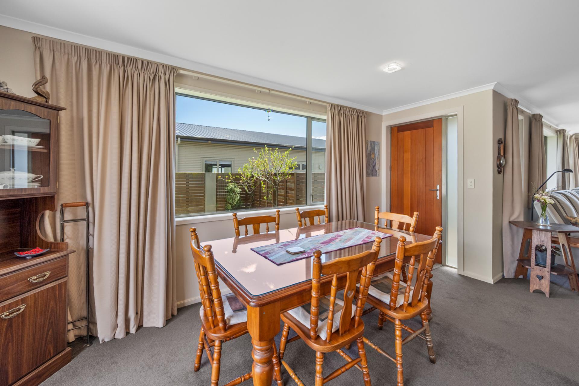 35 Larch Crescent, Alexandra