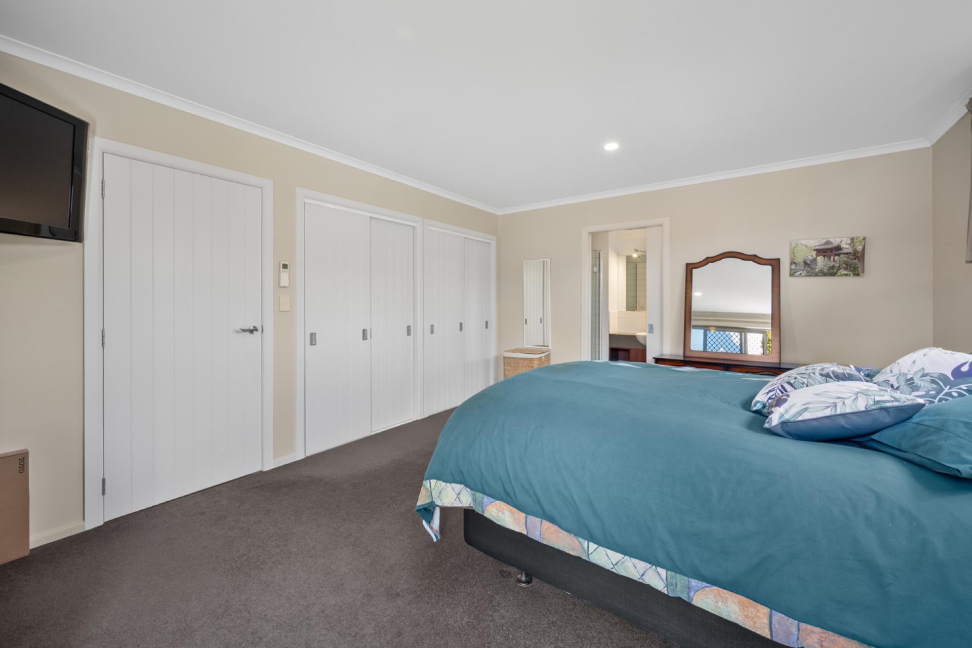 35 Larch Crescent, Alexandra
