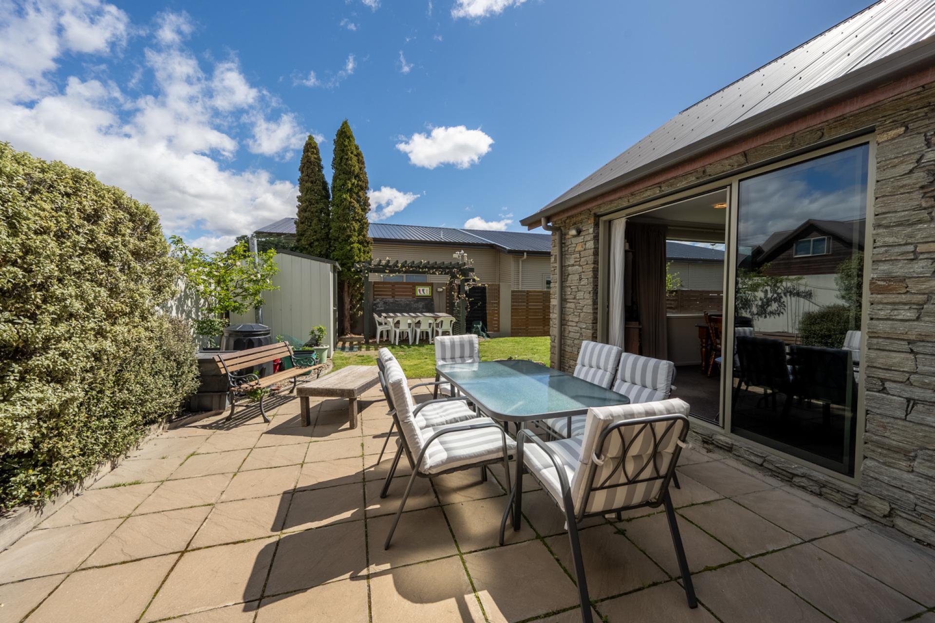 35 Larch Crescent, Alexandra
