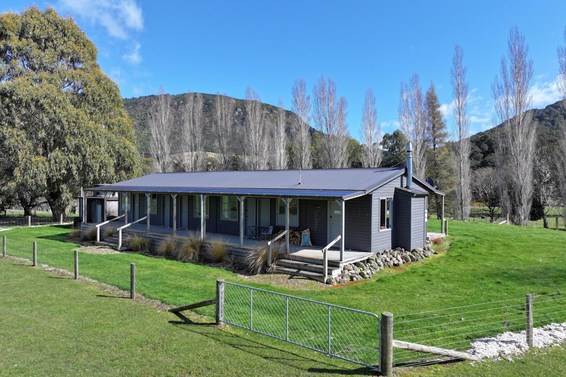 3730 Blackmount Redcliff Road, Blackmount