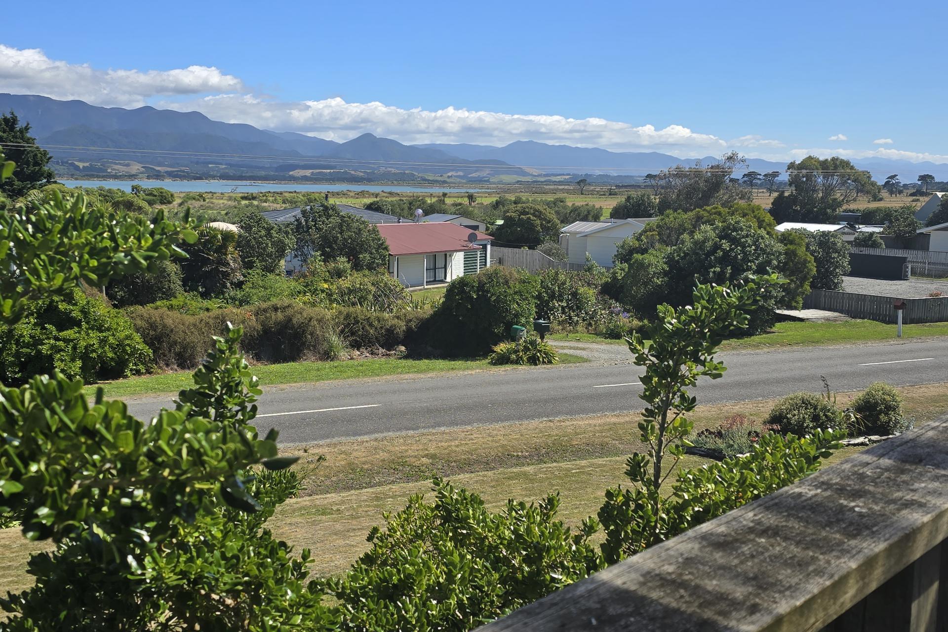 86 Lake Ferry Road, Lake Ferry