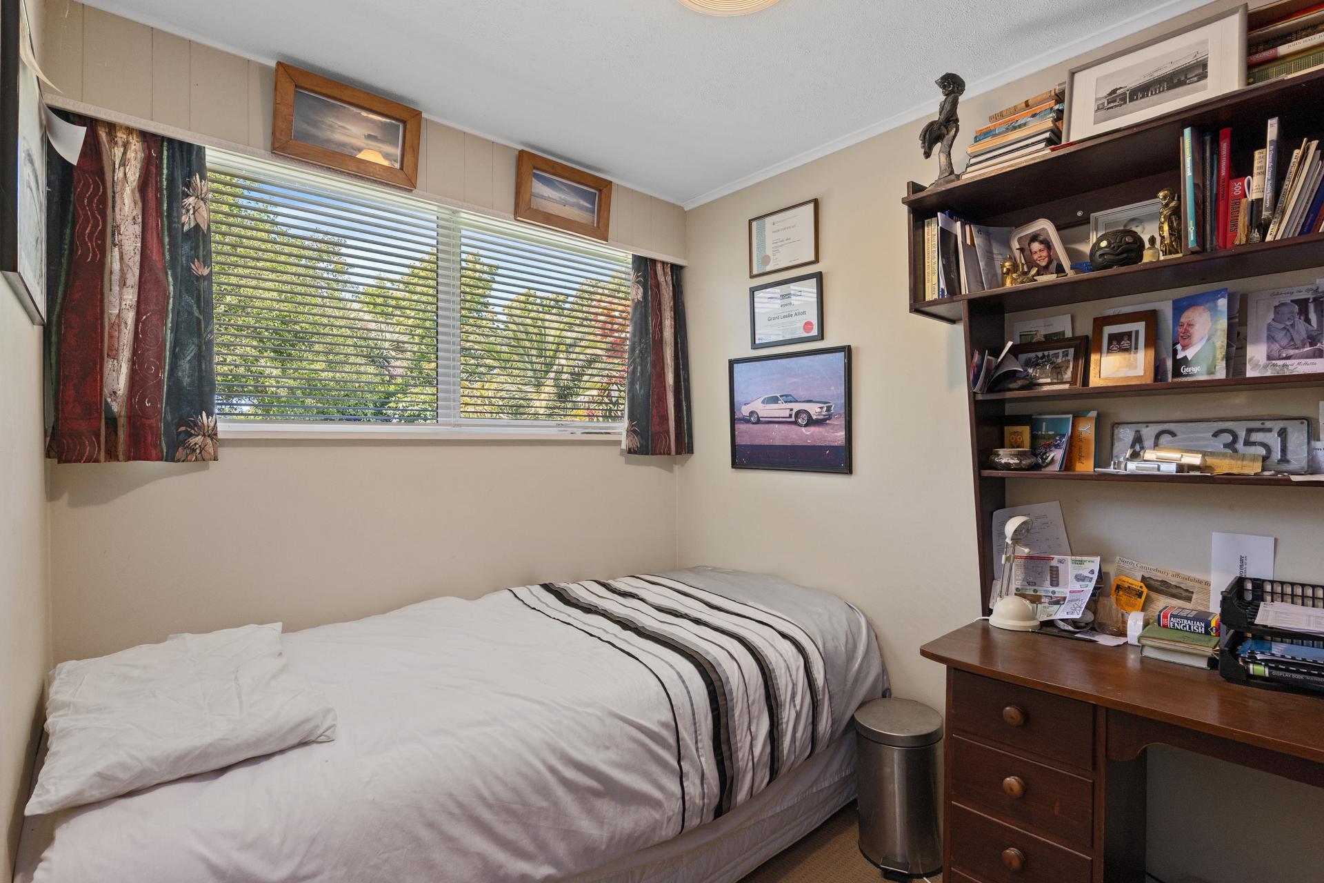 13 Dixons Road, Ashley