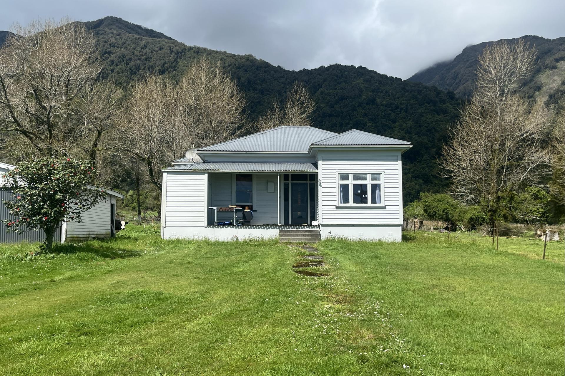 2115 Whataroa Highway, Whataroa