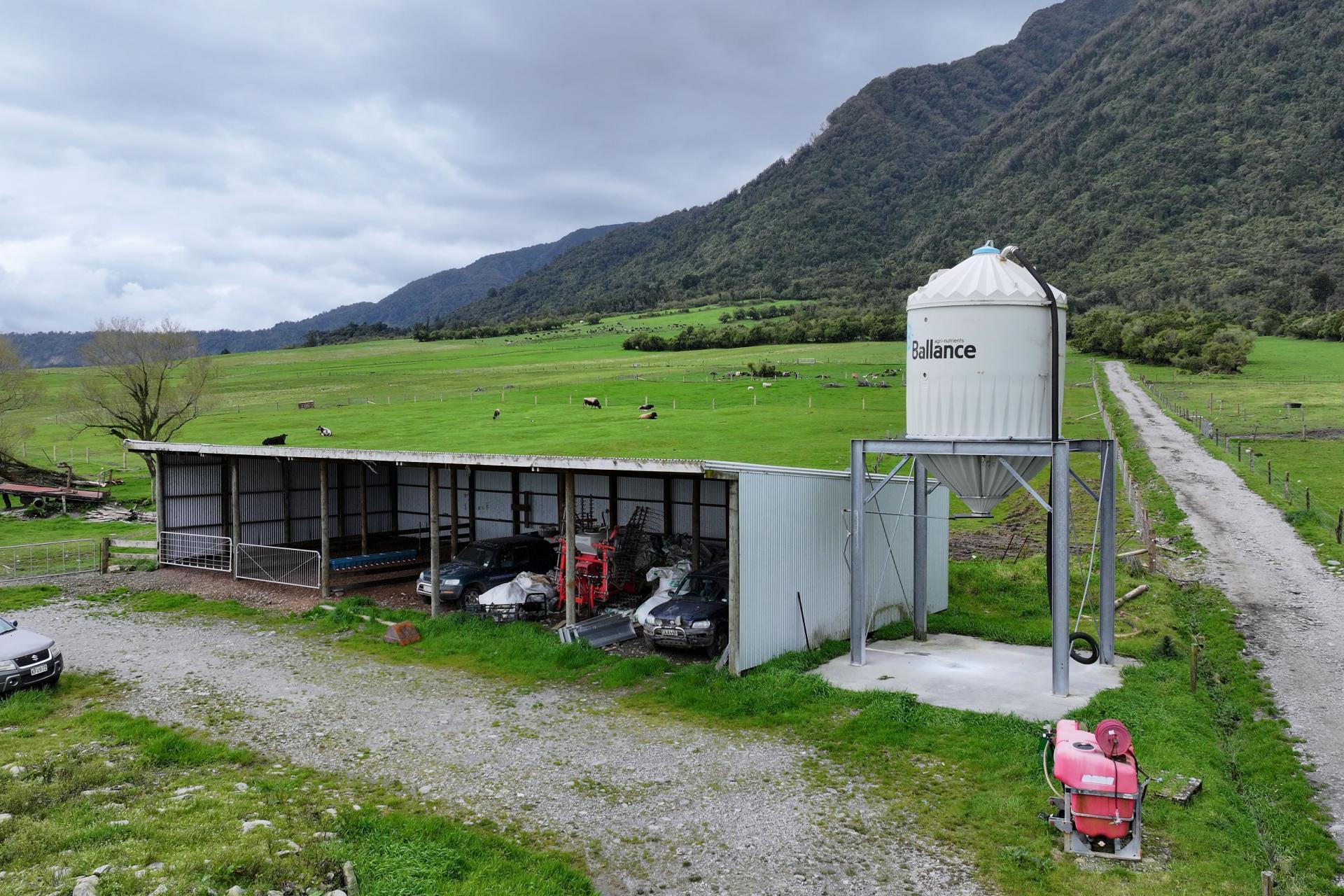 2115 Whataroa Highway, Whataroa