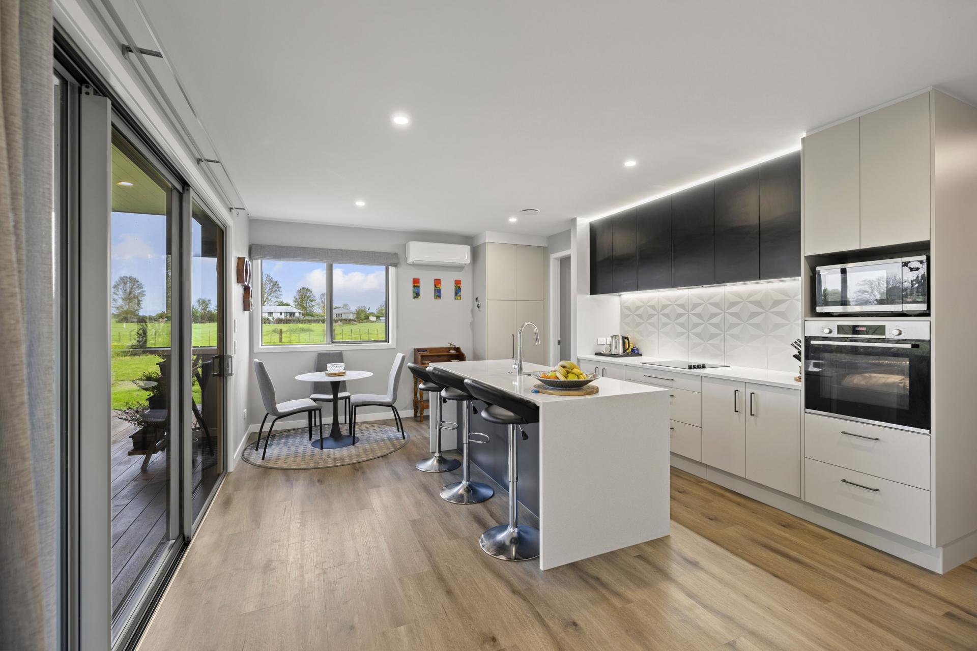 112 Cochrane Road, Ngahinapouri