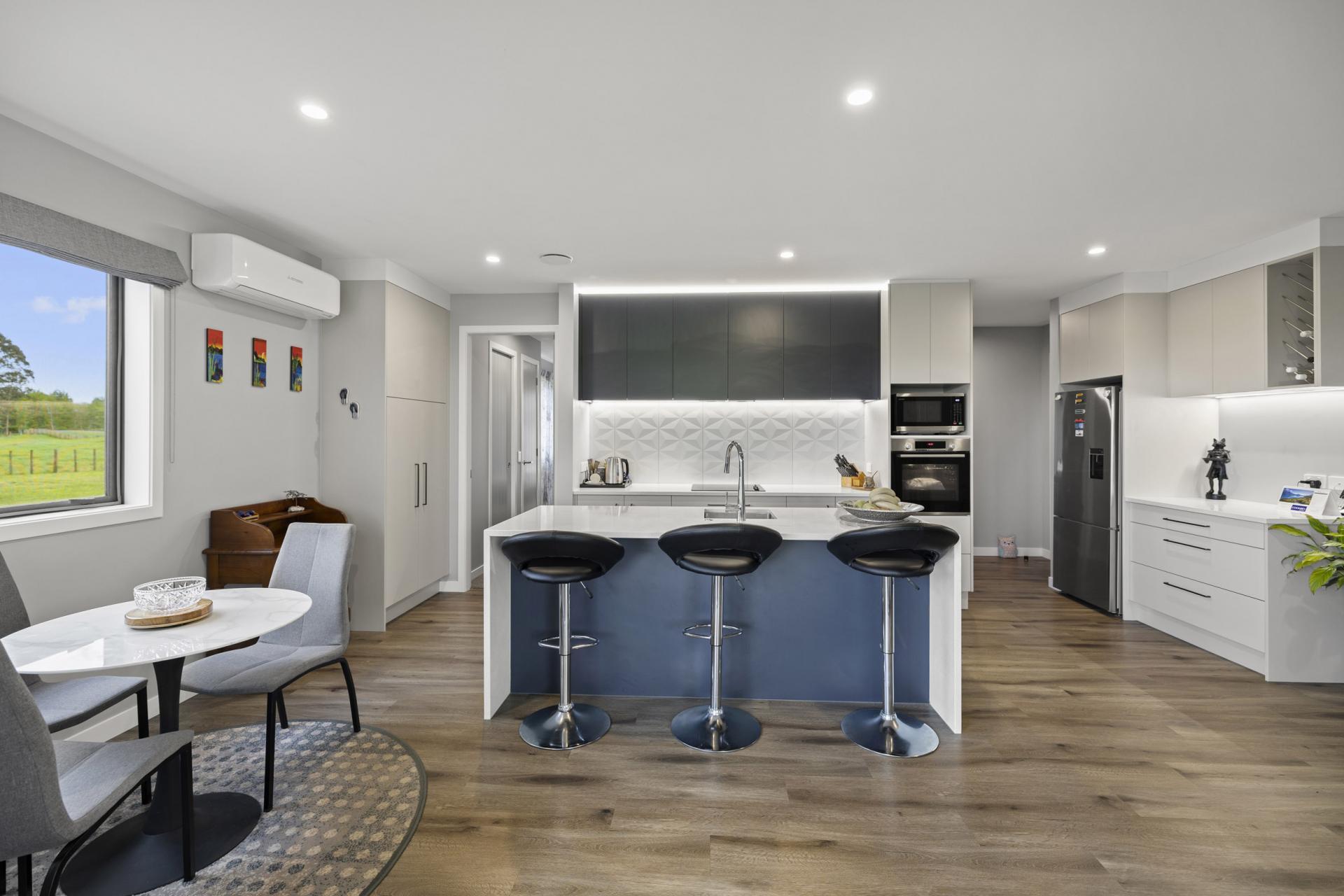 112 Cochrane Road, Ngahinapouri