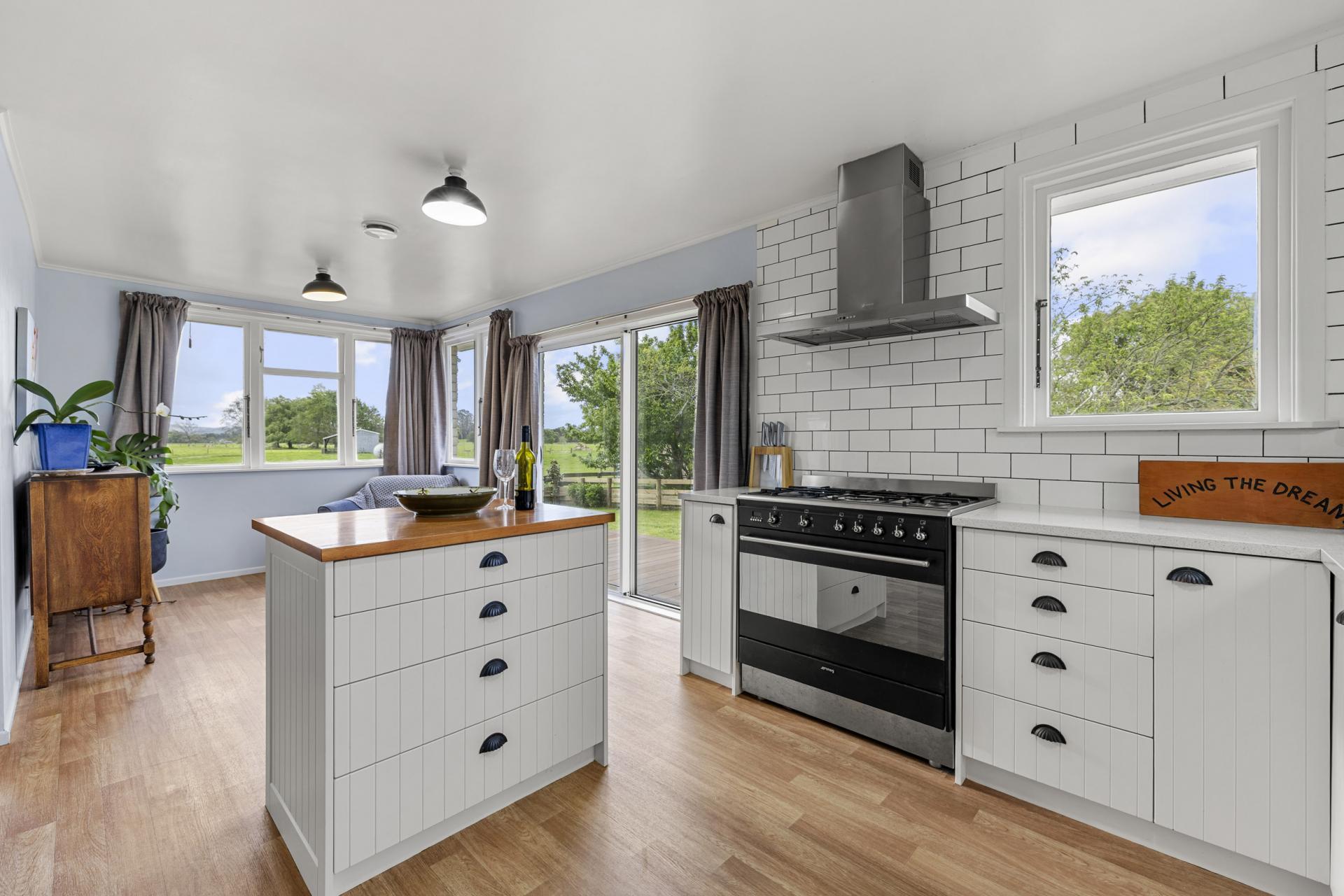 112 Cochrane Road, Ngahinapouri