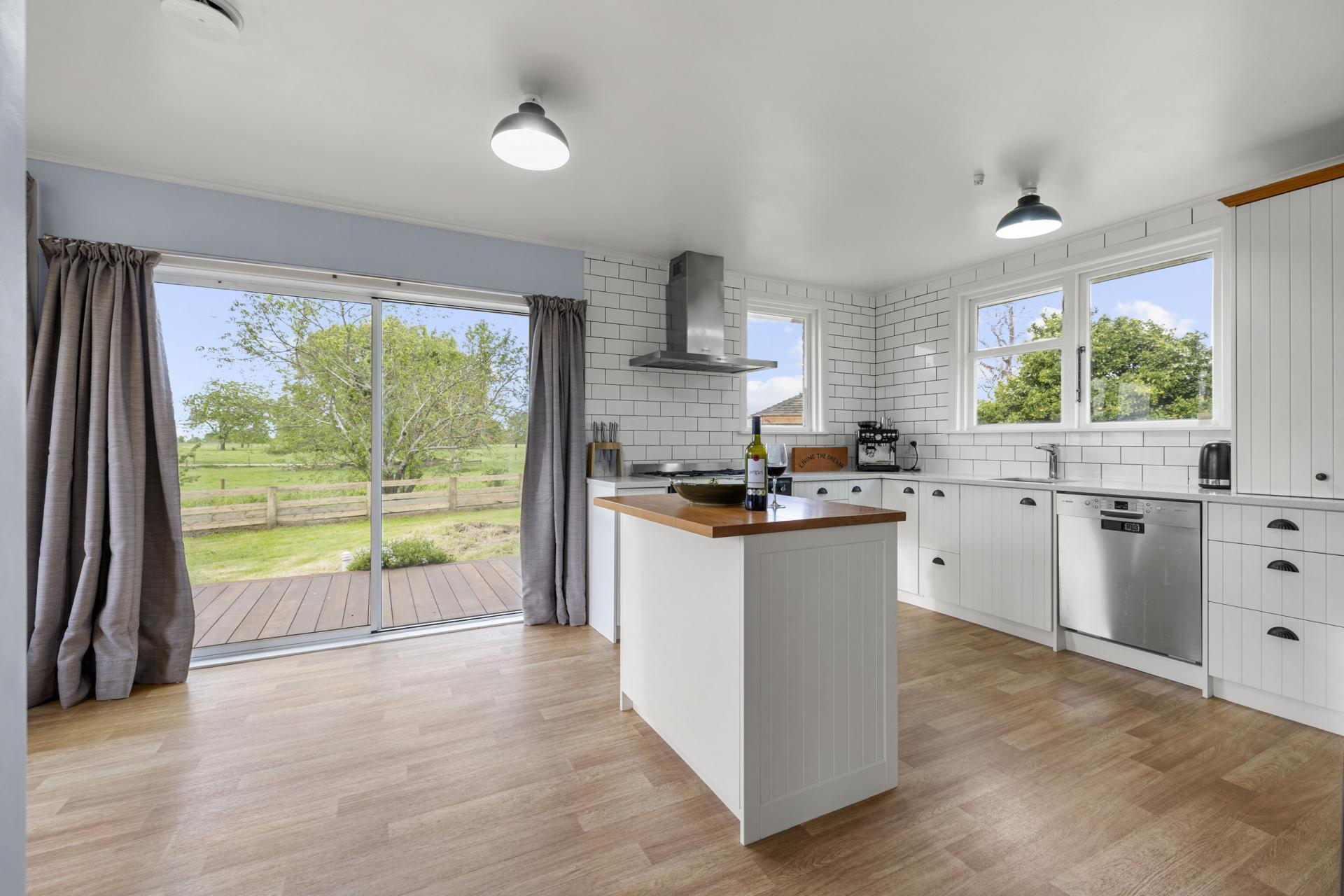 112 Cochrane Road, Ngahinapouri