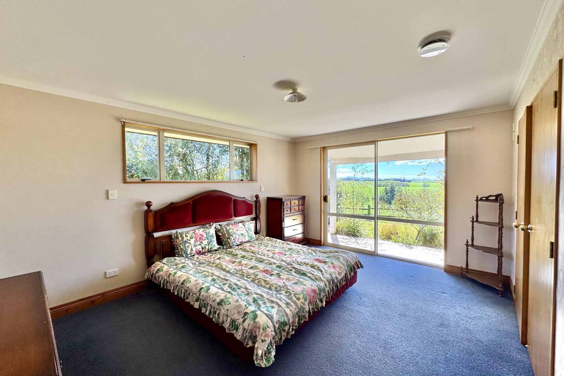 902 Fairview Road, Claremont