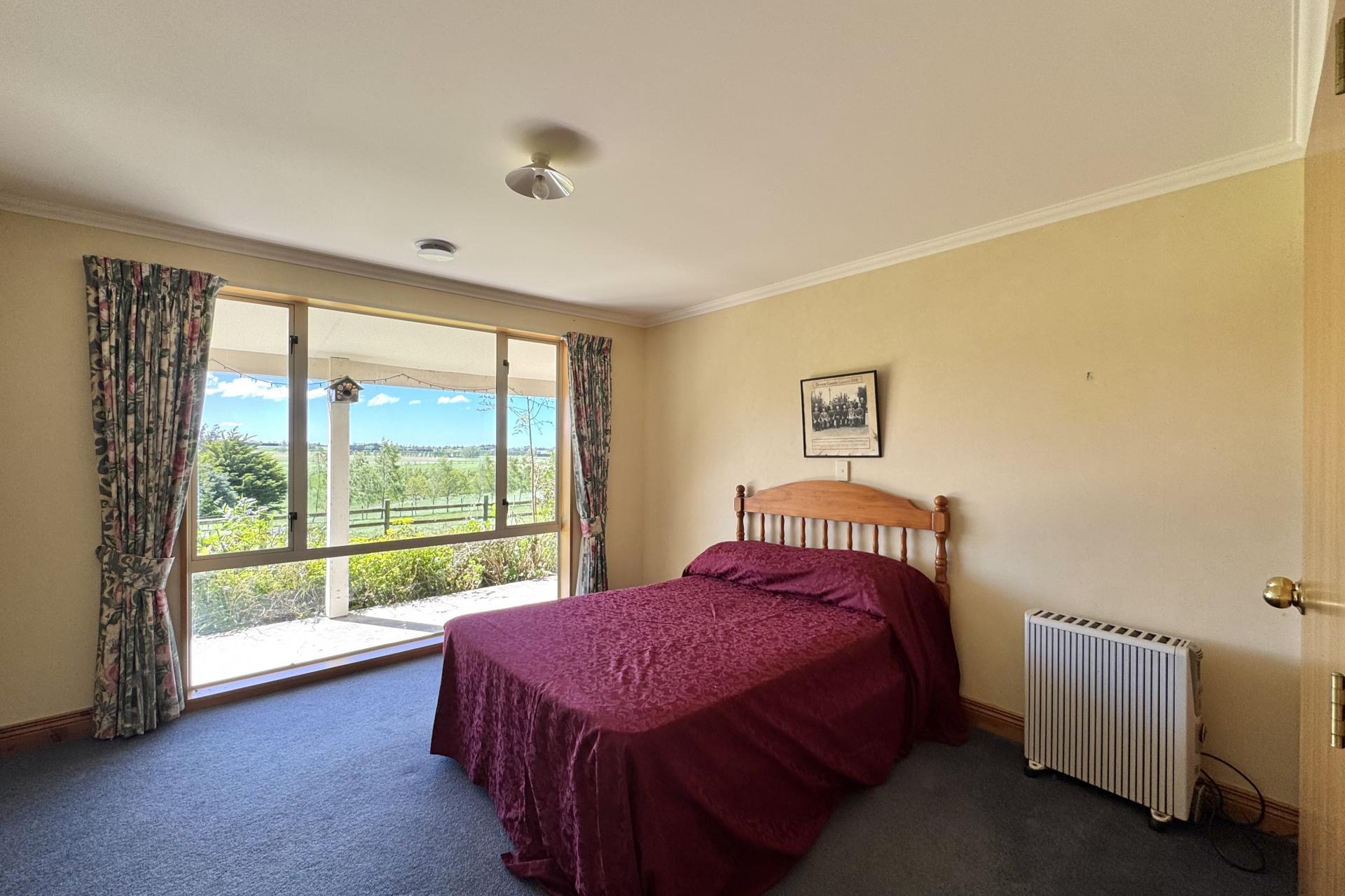 902 Fairview Road, Claremont