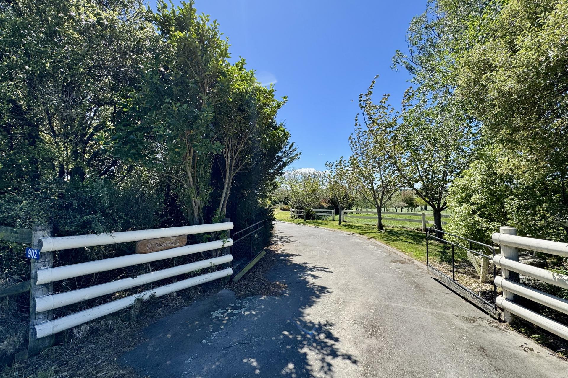 902 Fairview Road, Claremont