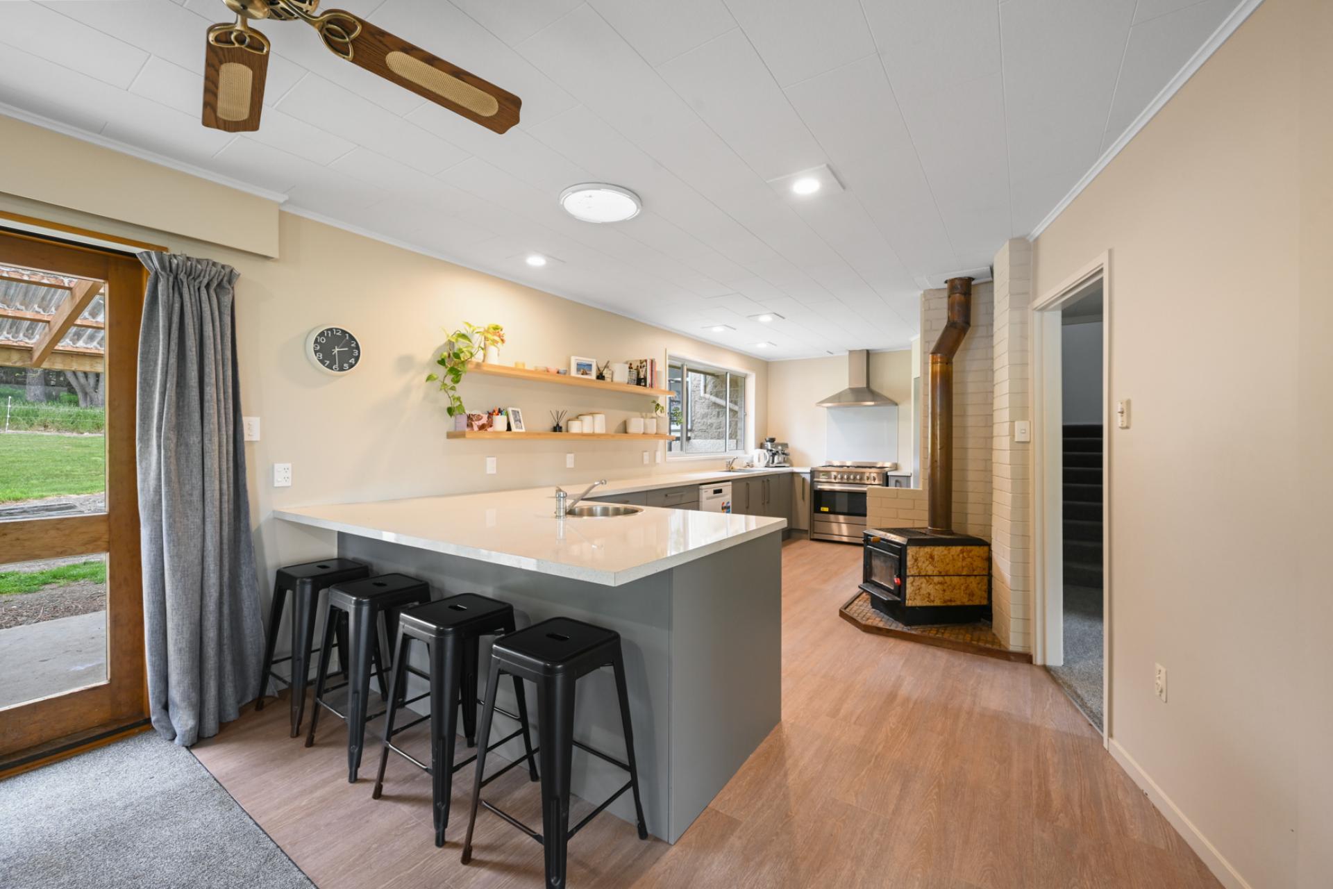 5582 Wedderburn-Becks Road and 755-971 Linnburn Runs Road, Hills Creek