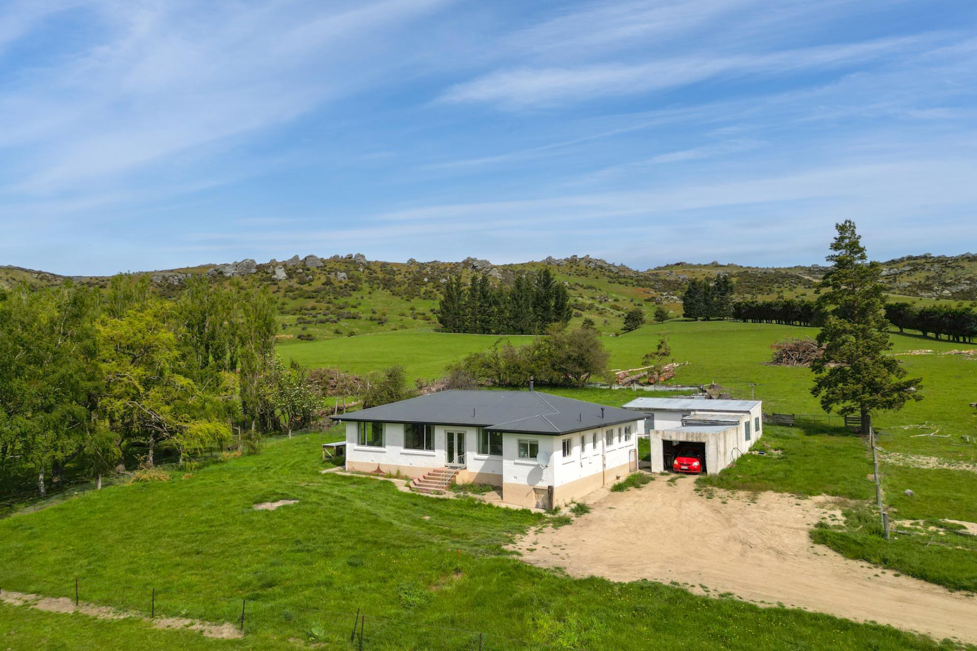 5582 Wedderburn-Becks Road and 755-971 Linnburn Runs Road, Hills Creek