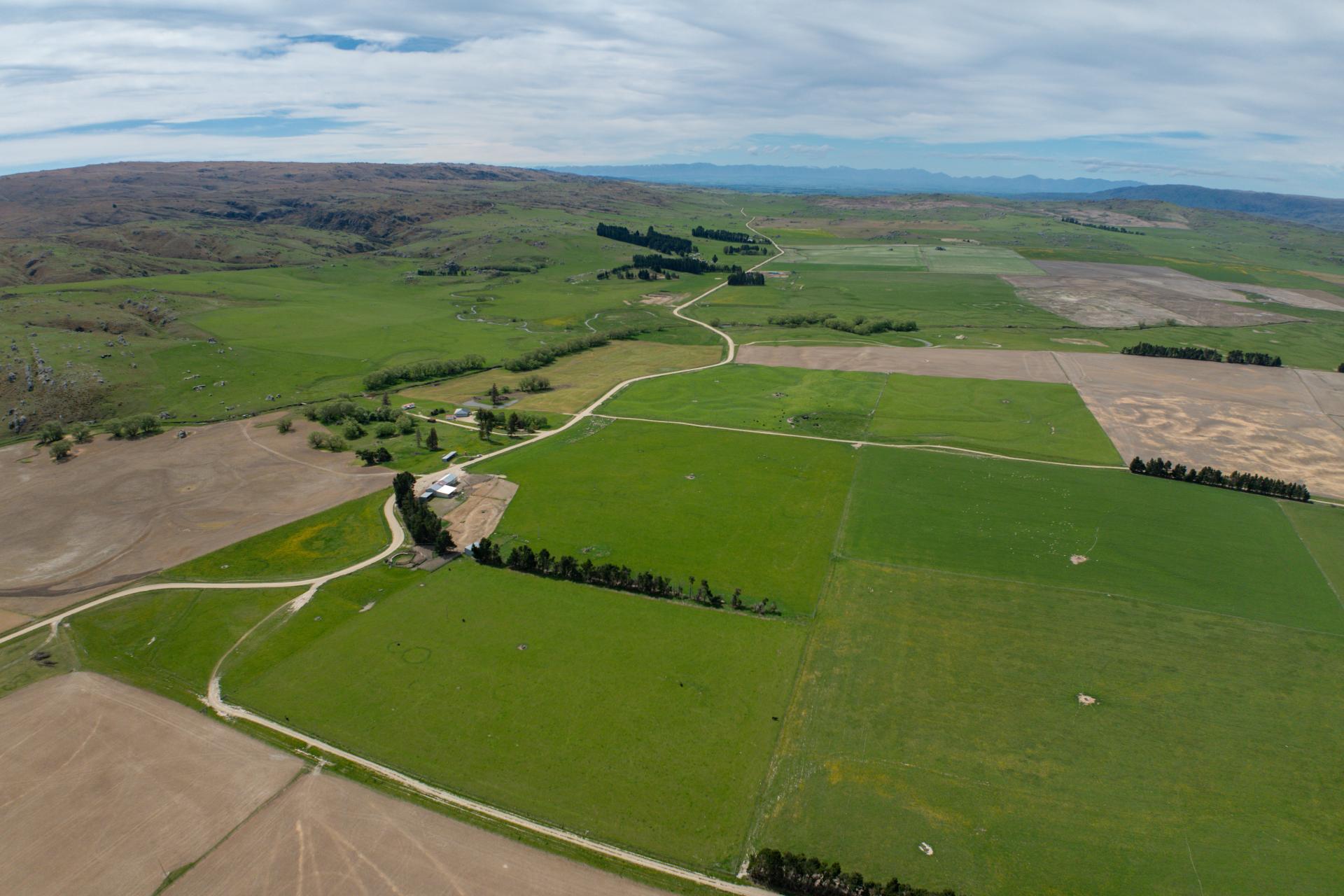 5582 Wedderburn-Becks Road and 755-971 Linnburn Runs Road, Hills Creek