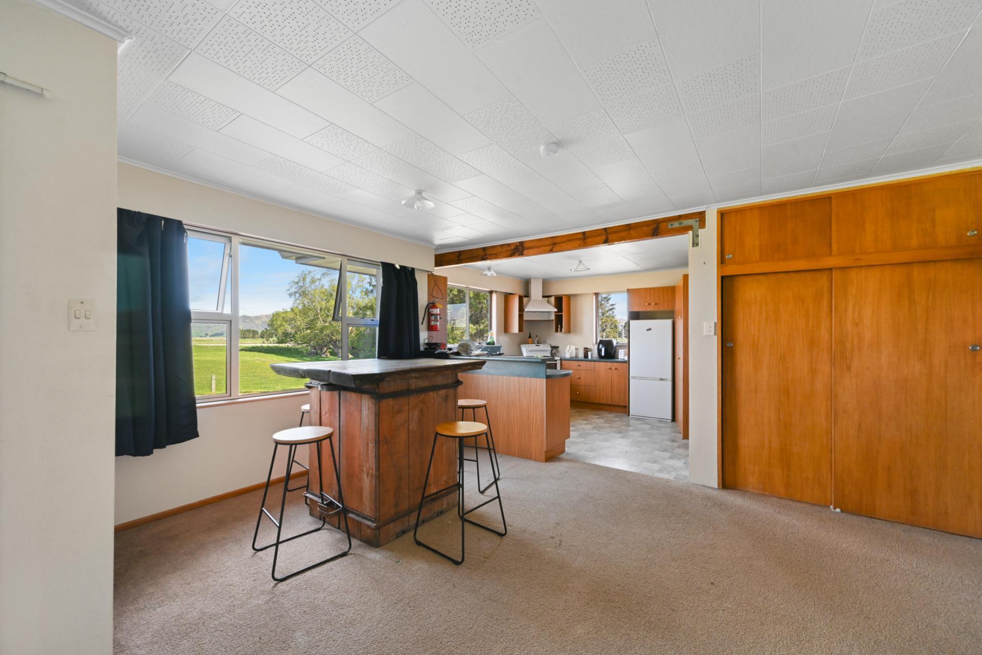 5582 Wedderburn-Becks Road and 755-971 Linnburn Runs Road, Hills Creek