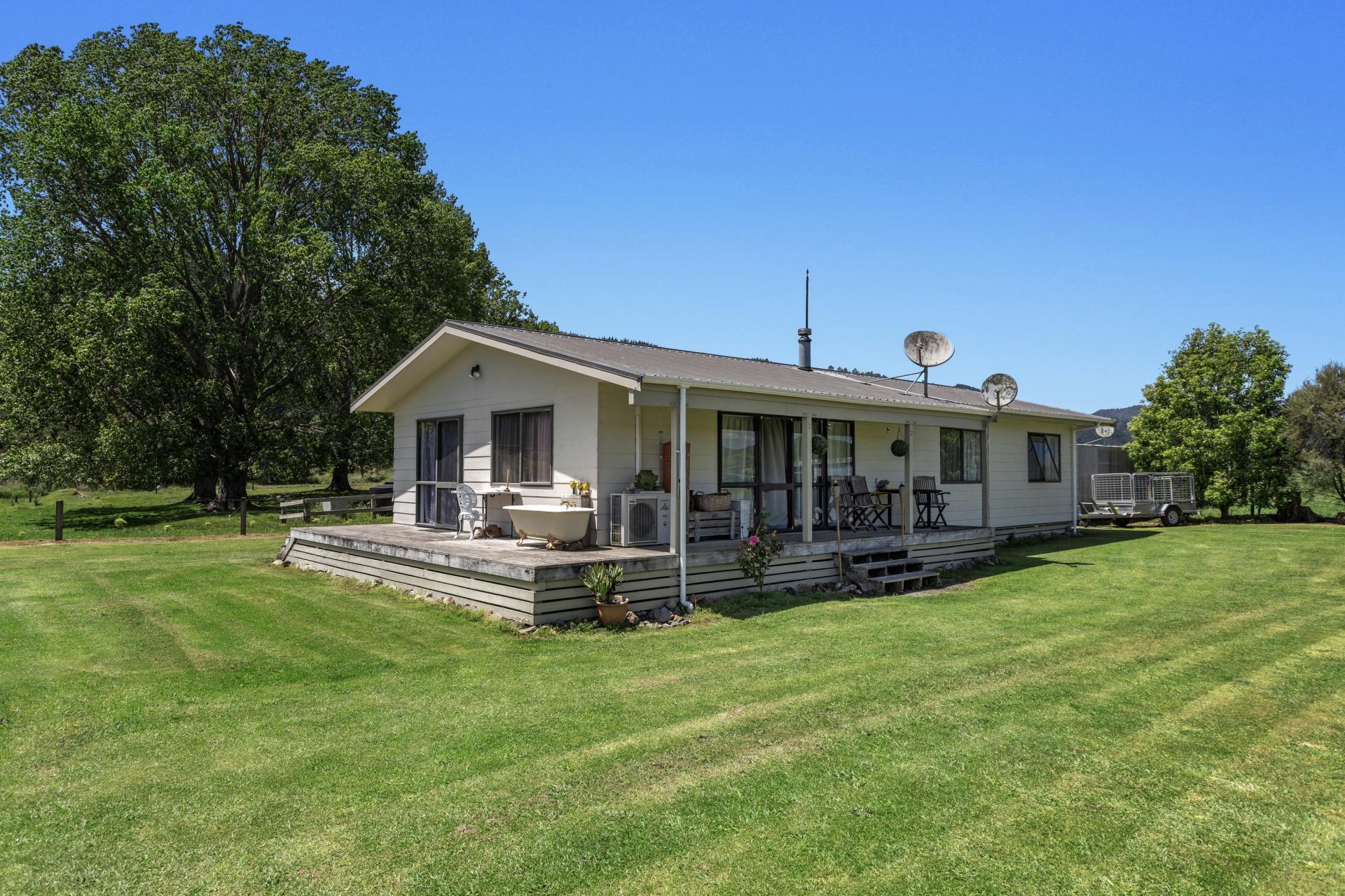 2106 Galatea Road, Waiohau