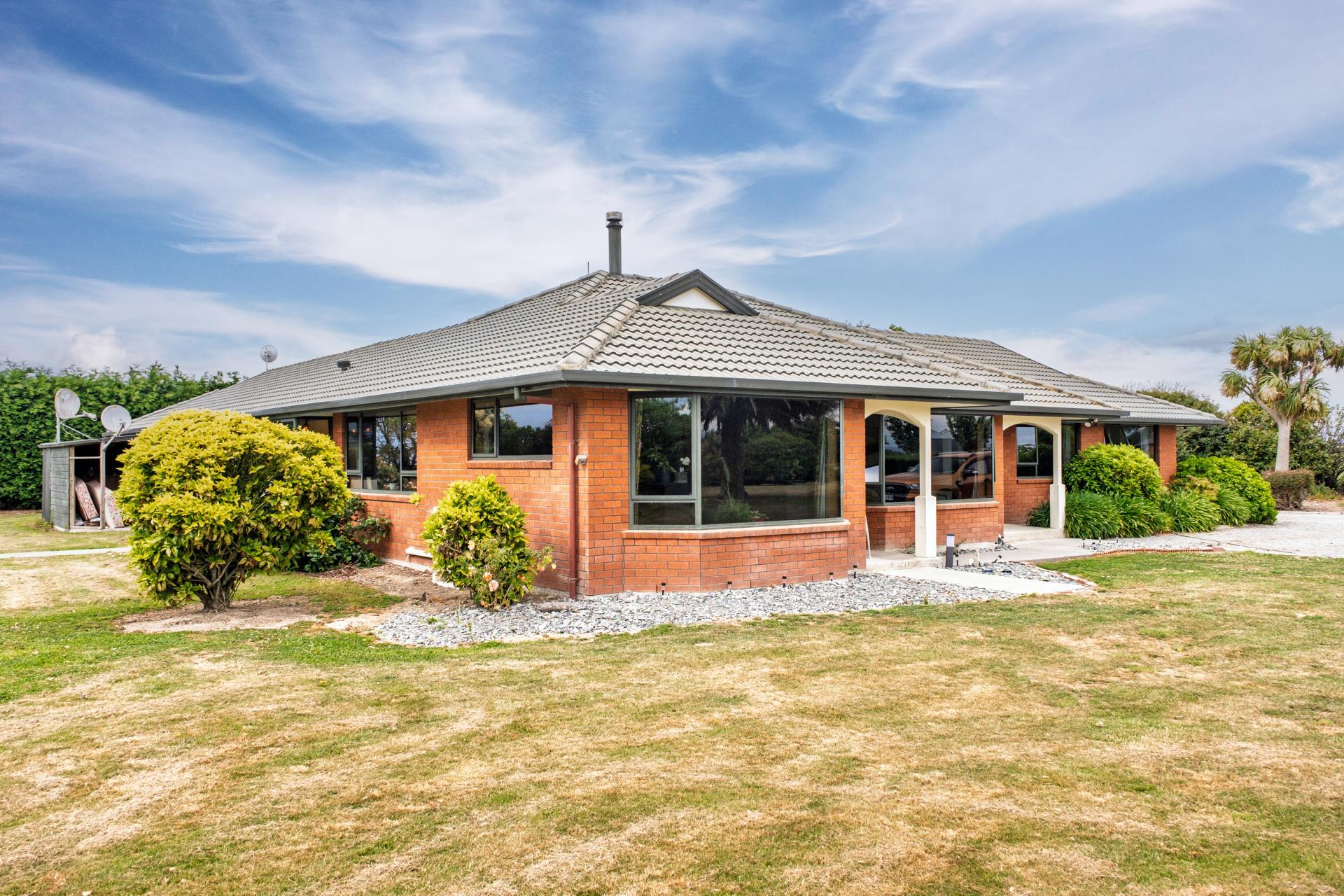 52 White Road, Milford