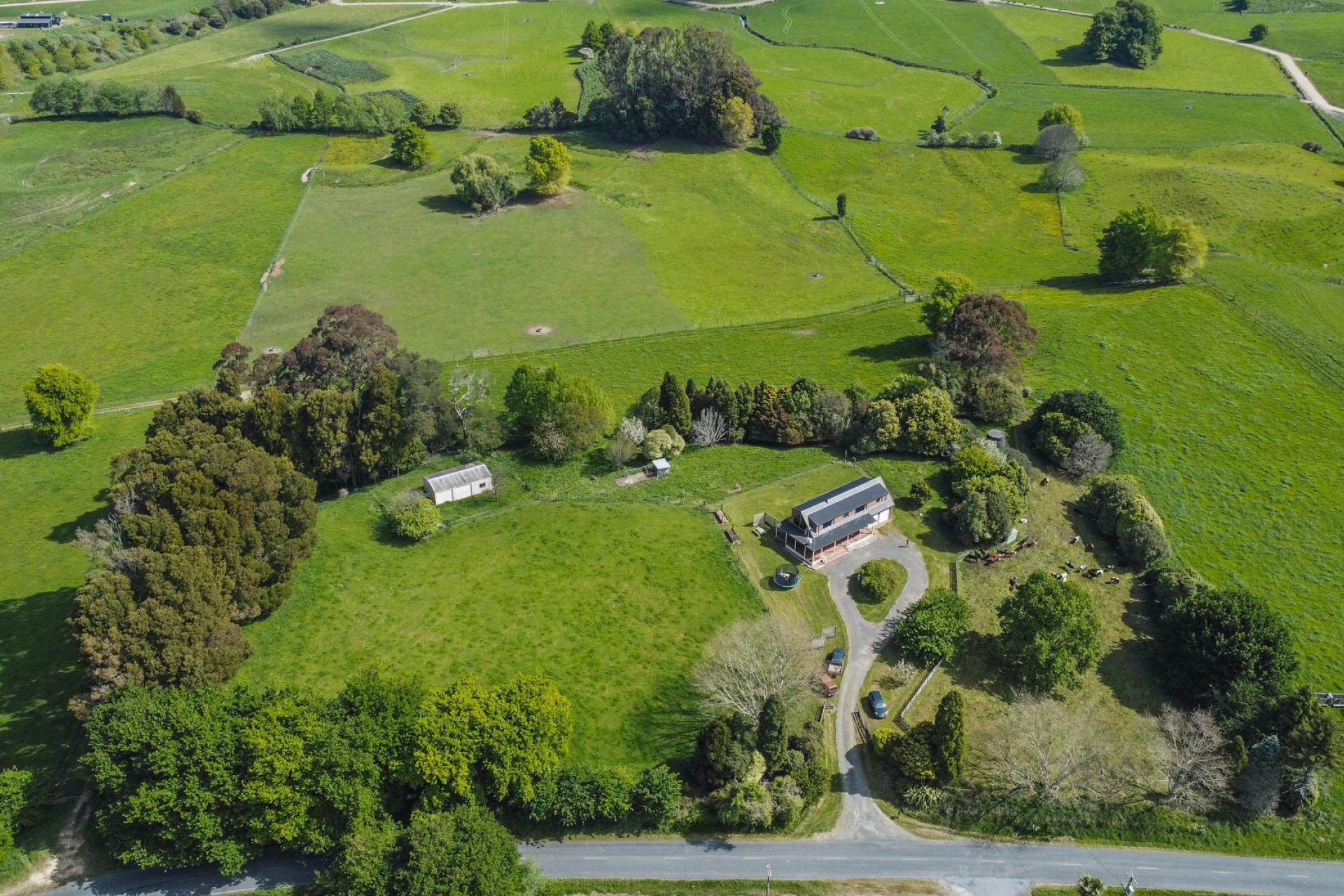 818 Puahue Road, Rotoorangi