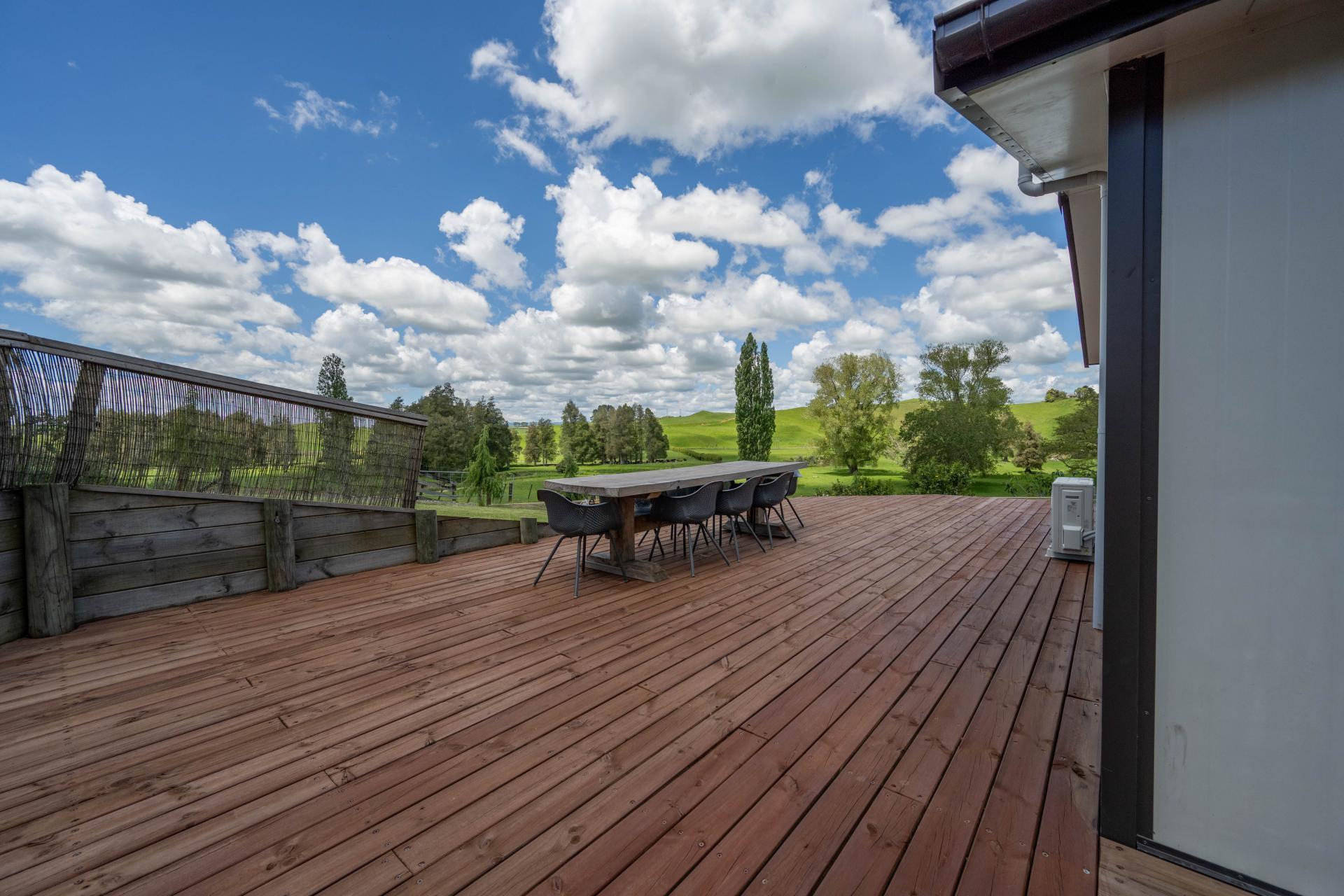 1052A Mangarino Road, Hangatiki