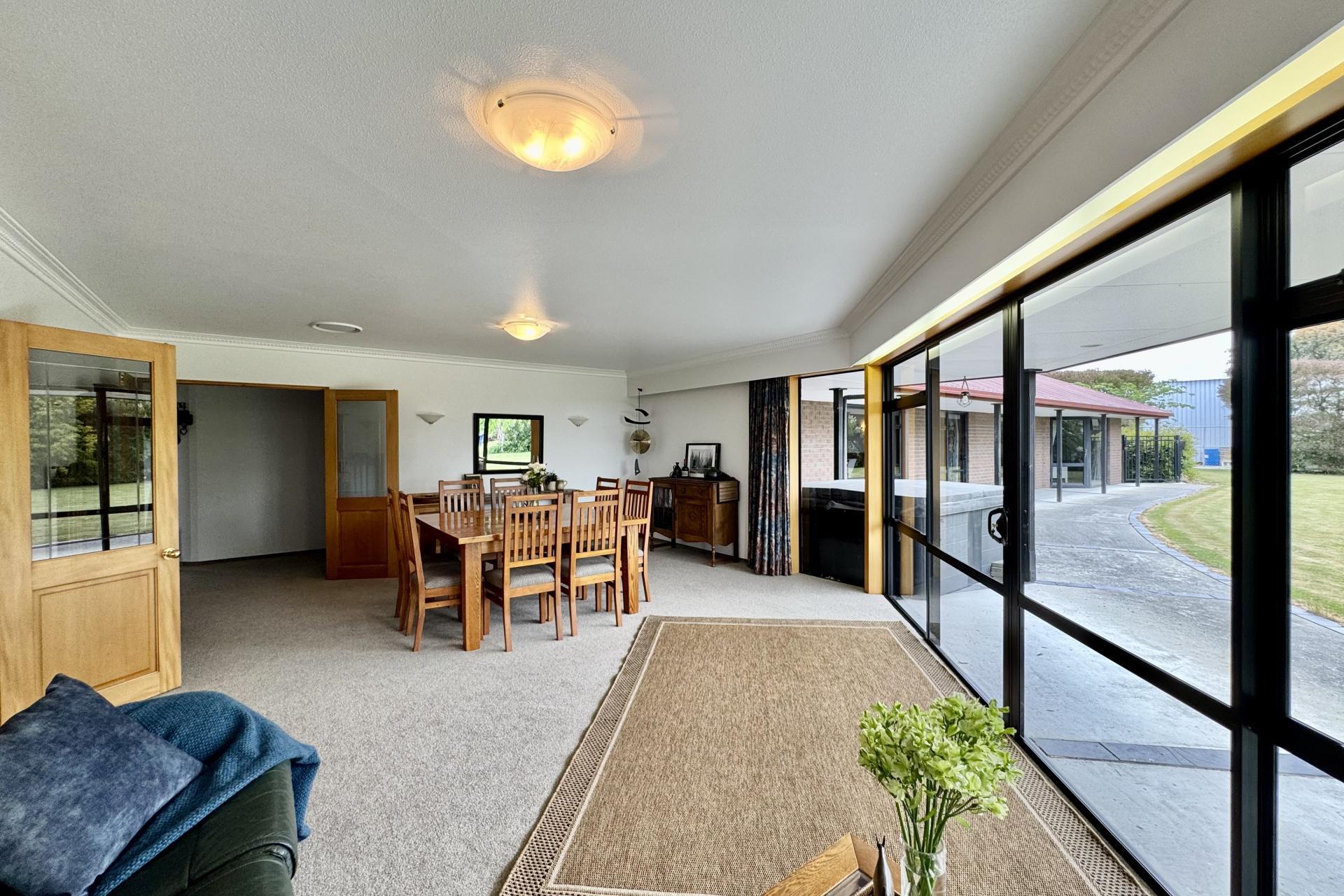 356 Hadlow Road, Claremont