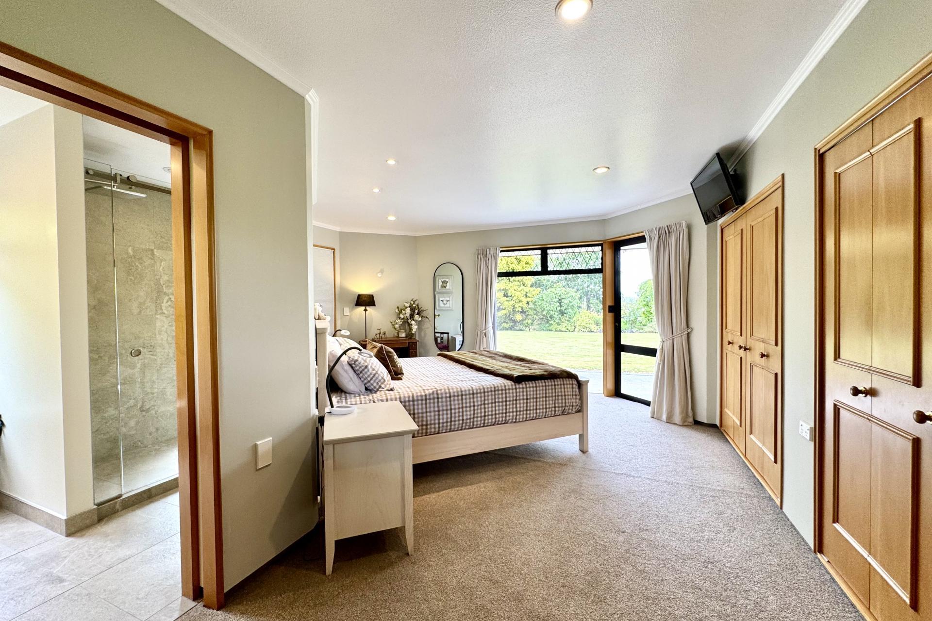 356 Hadlow Road, Claremont