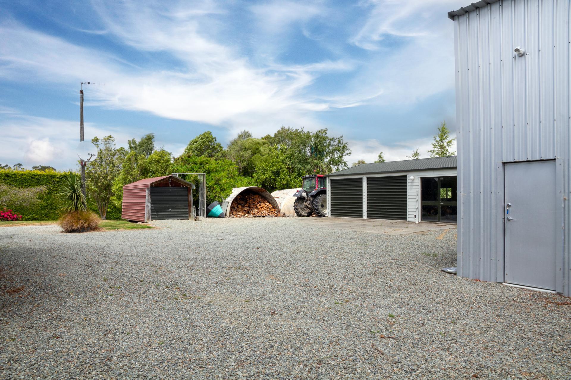 356 Hadlow Road, Claremont