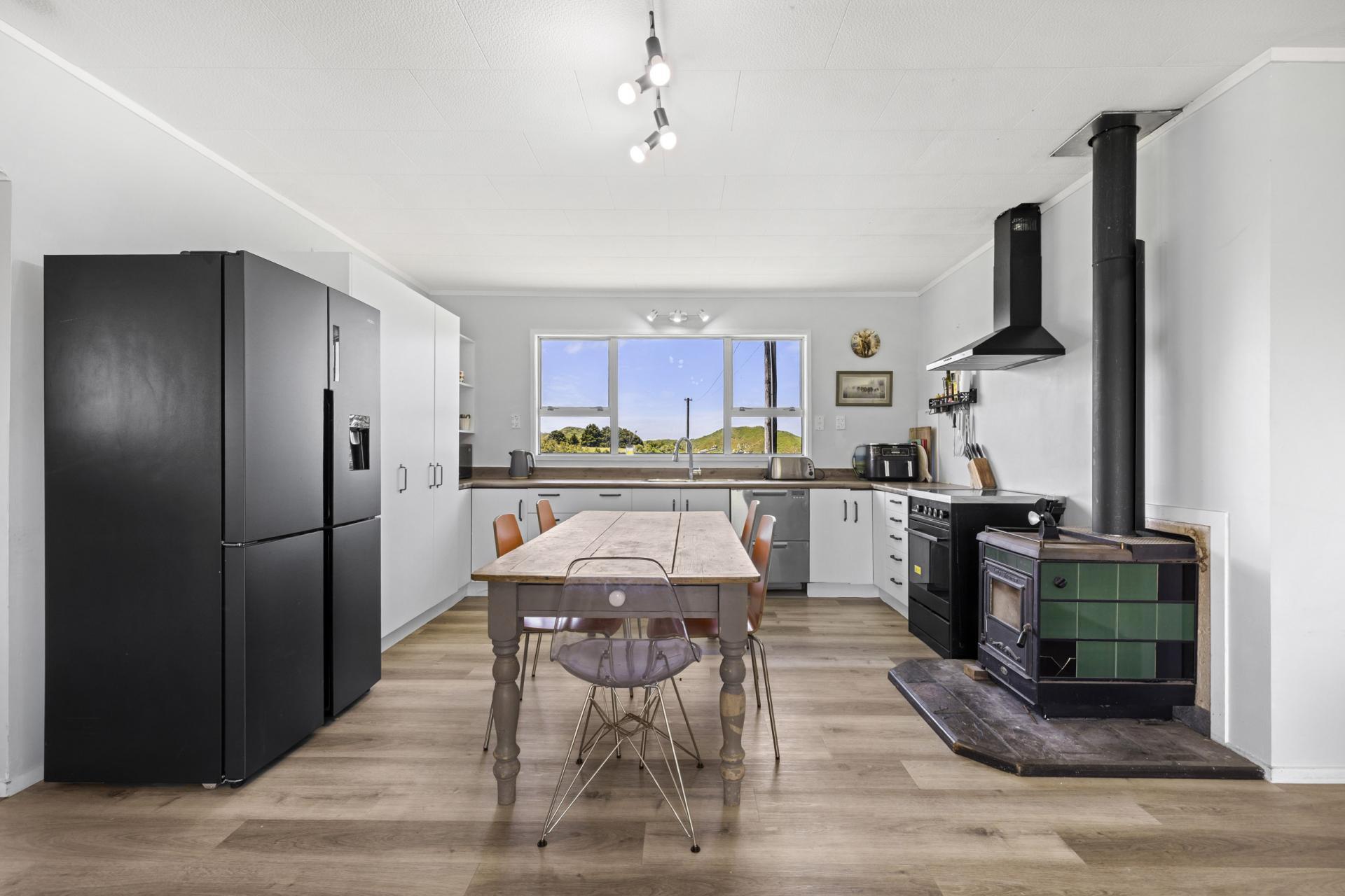 822 Kawhia Road, Makomako