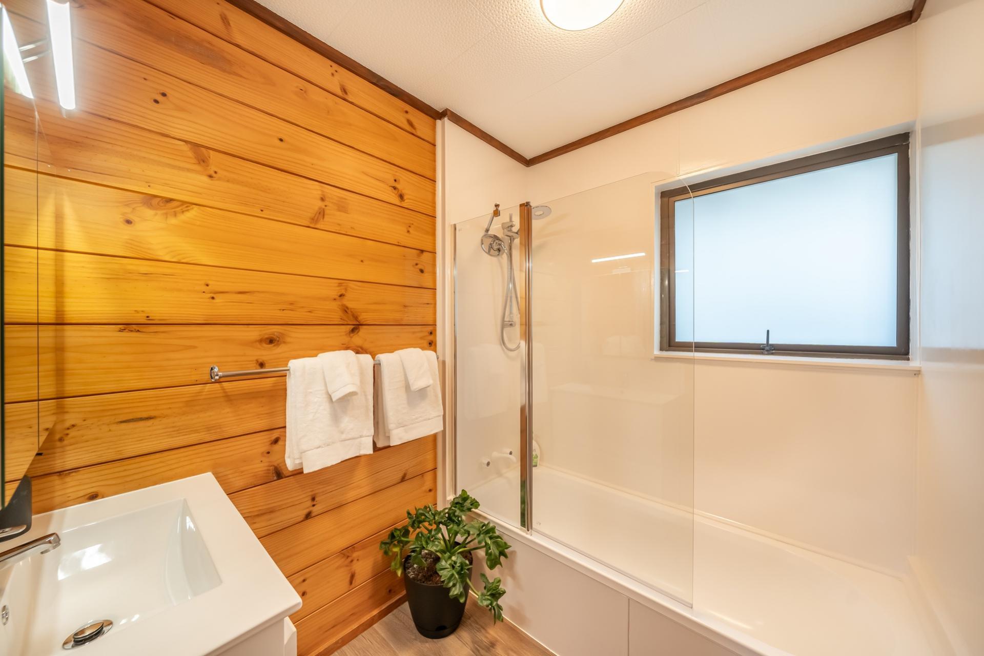 492 Moonshine Hill Road, Moonshine Valley