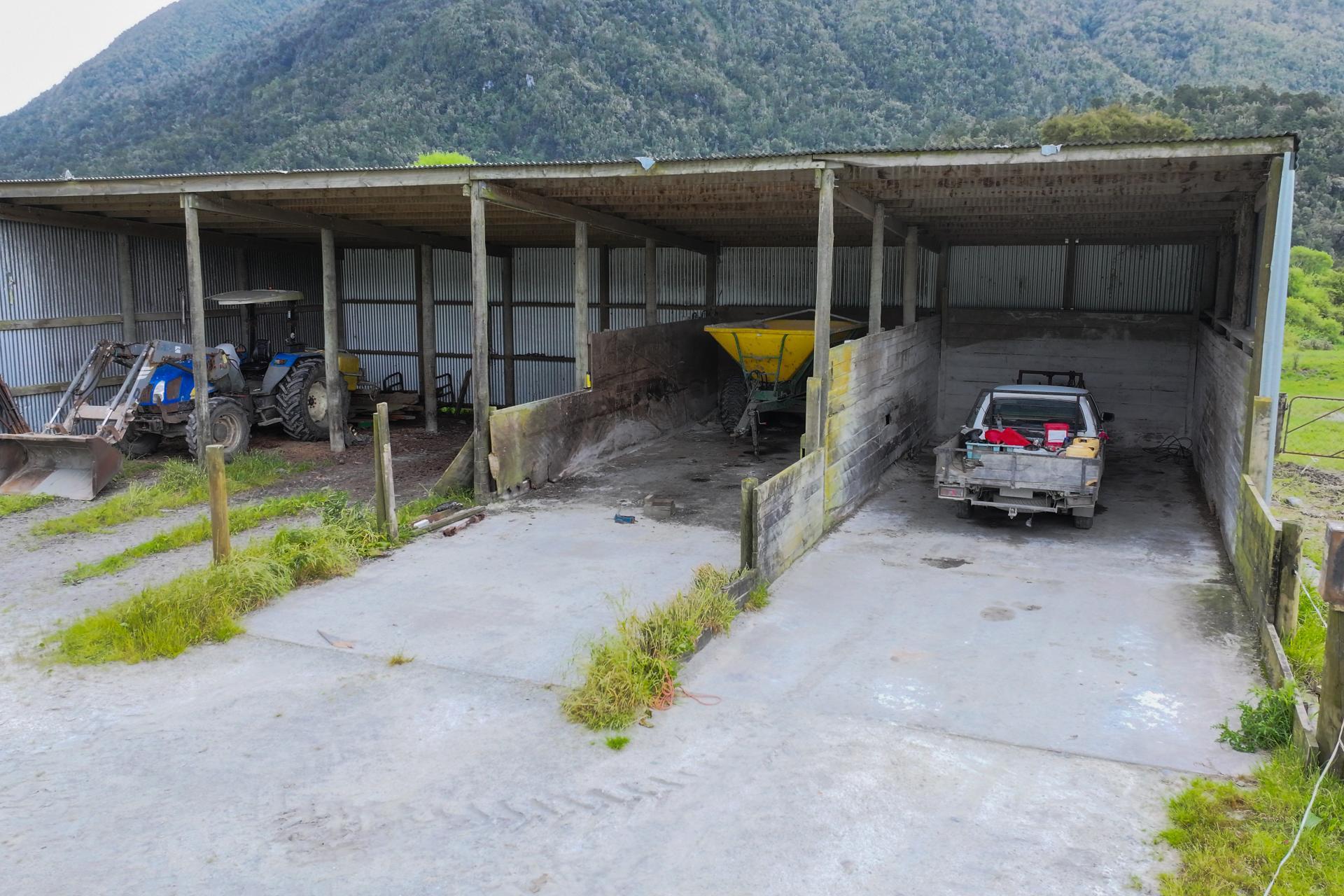 Station Road and Hodgkinson Road , Inchbonnie