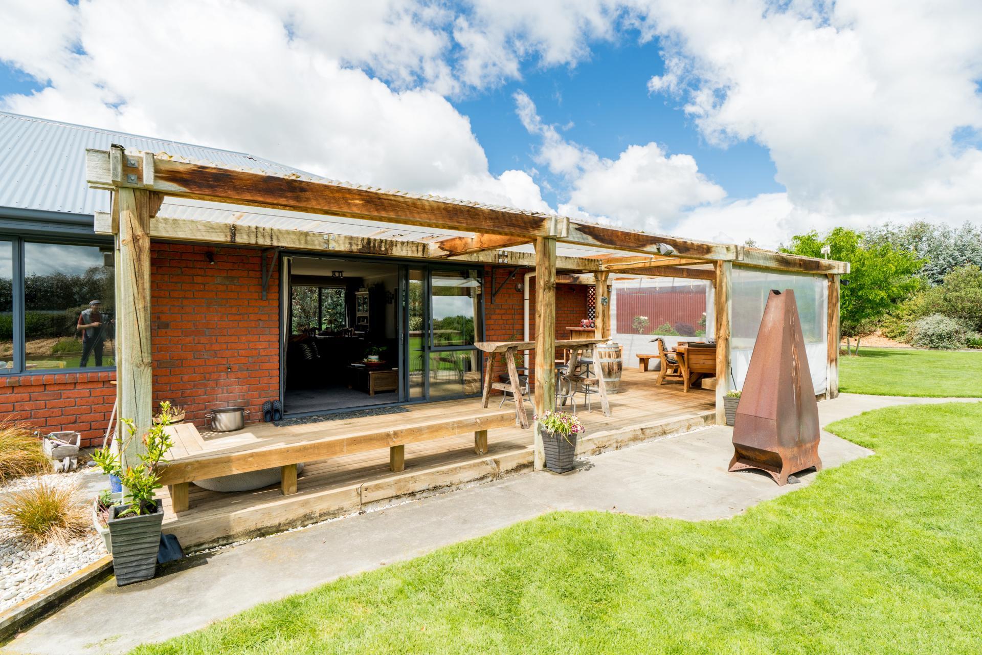 185 Centre Road, Momona