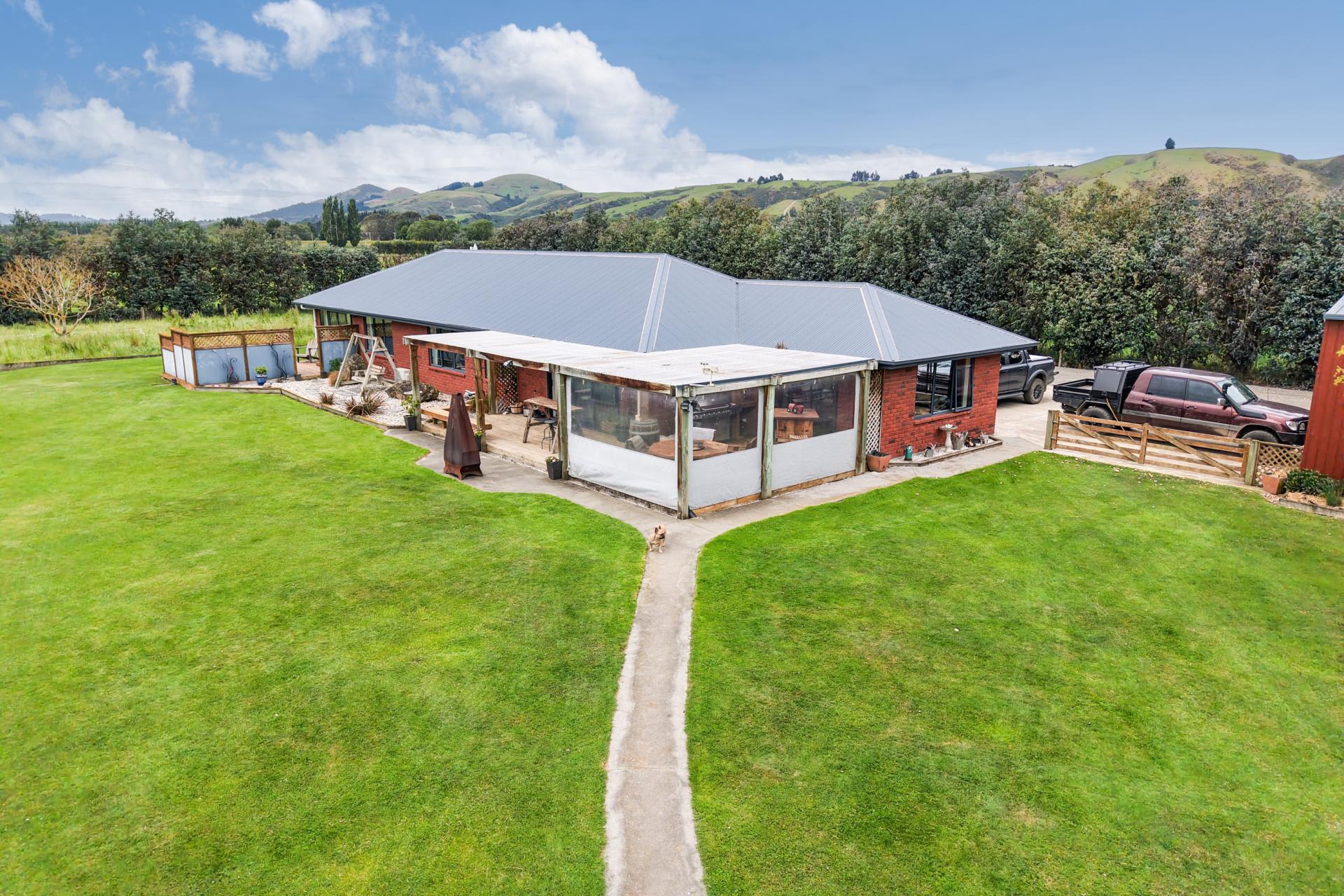 185 Centre Road, Momona