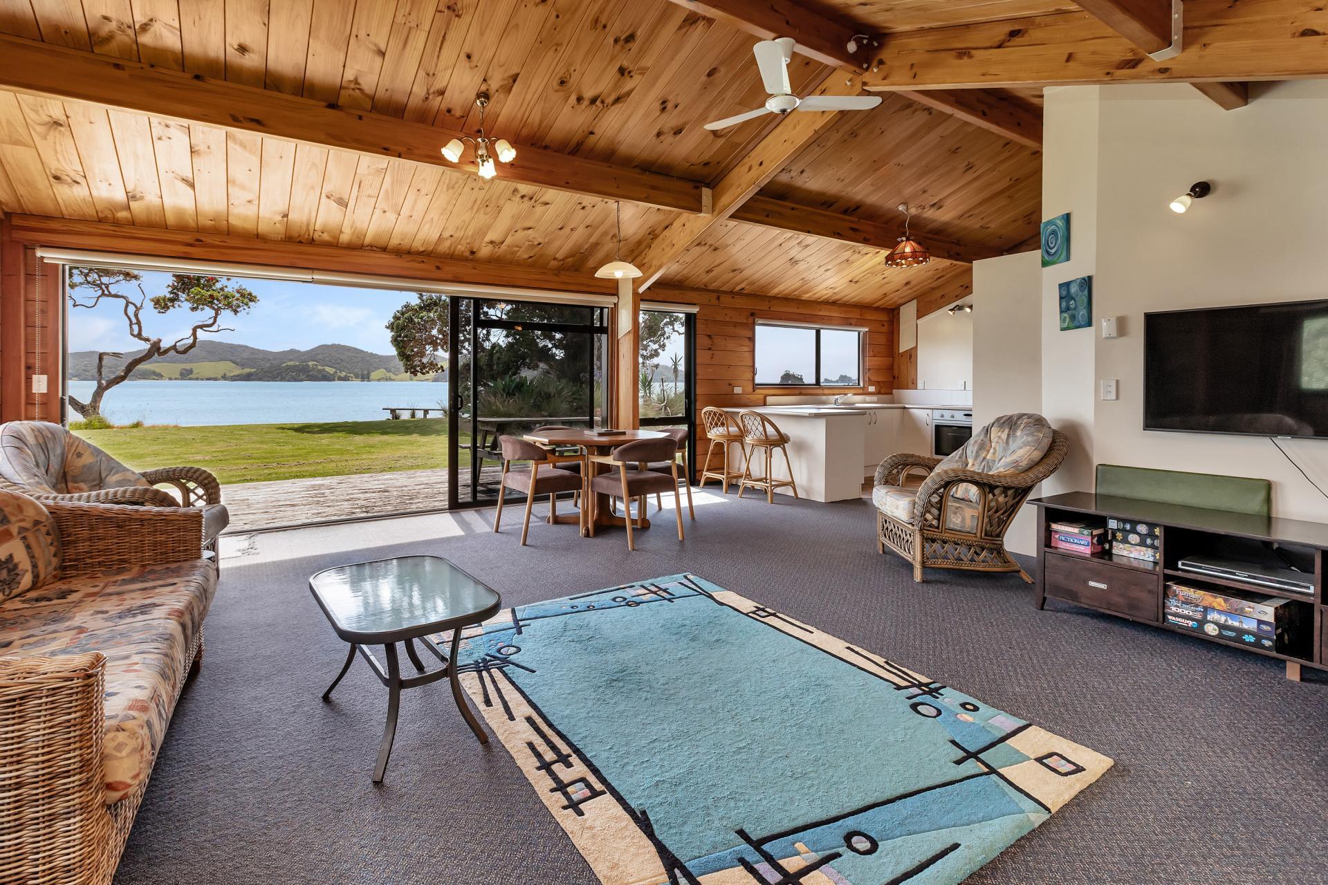 121 Ohawini Road, Oakura