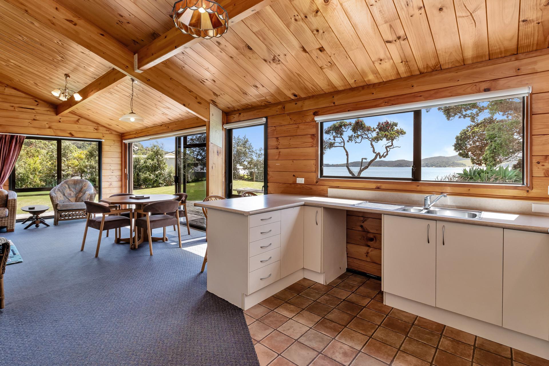 121 Ohawini Road, Oakura