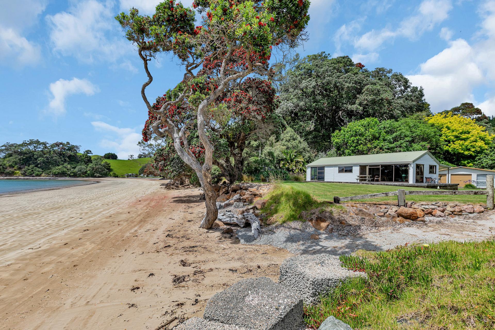 121 Ohawini Road, Oakura