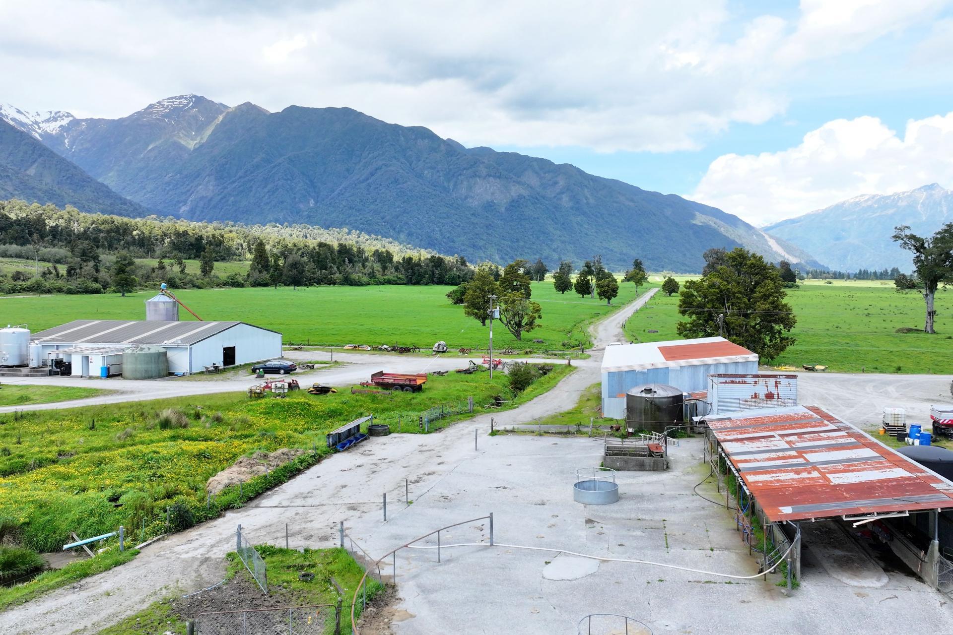 1627 Whataroa Highway, Whataroa