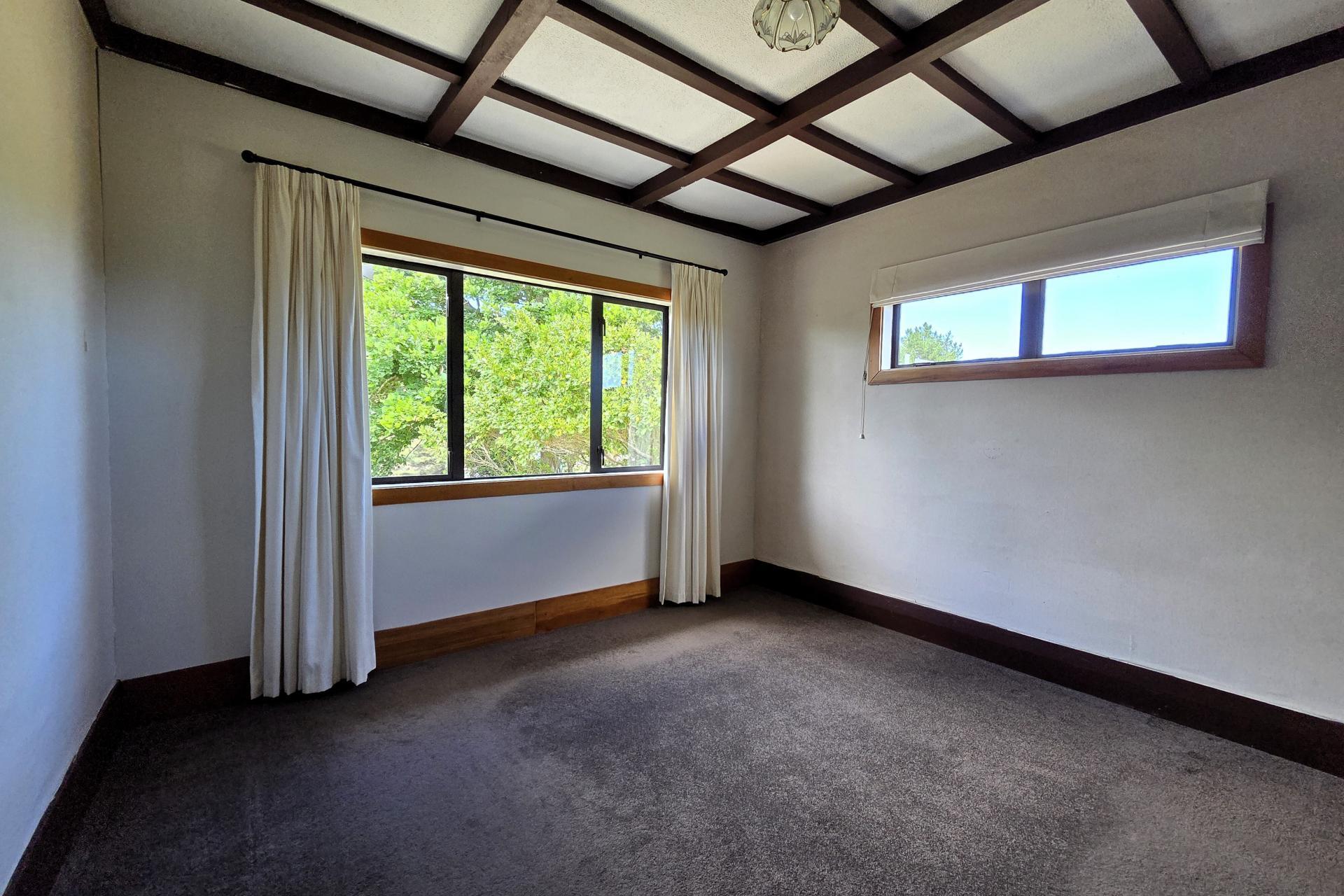 378 Notorious Road, Mahuta