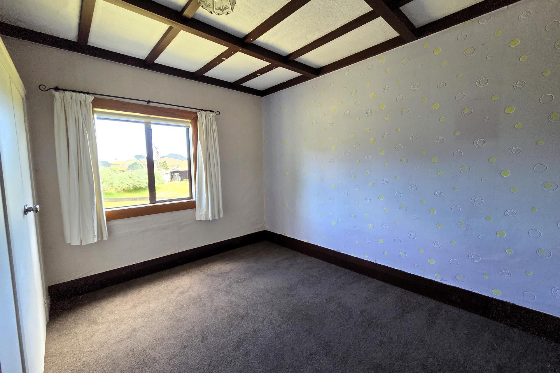 378 Notorious Road, Mahuta