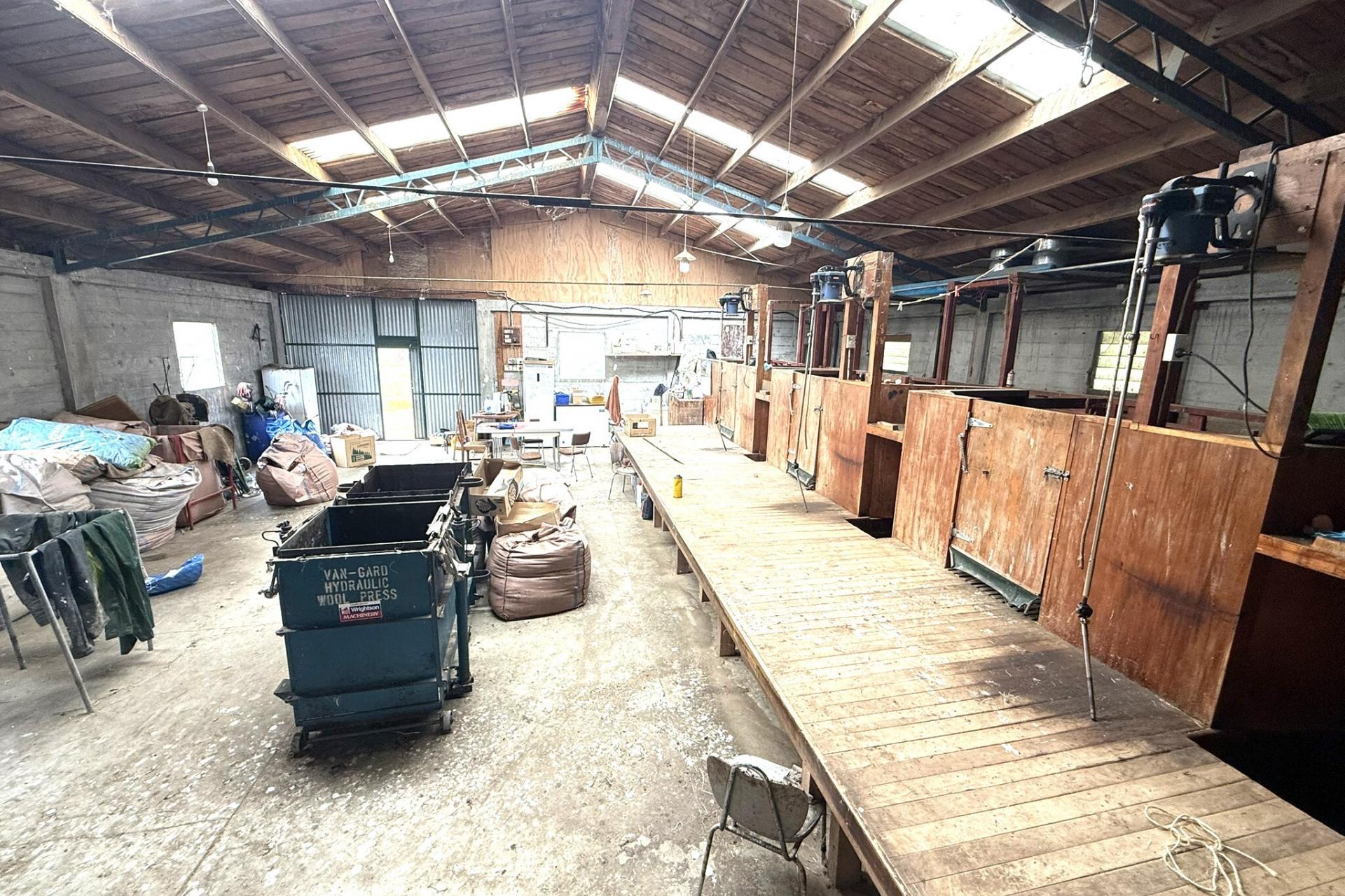 389 Mckenzie Road, Browns