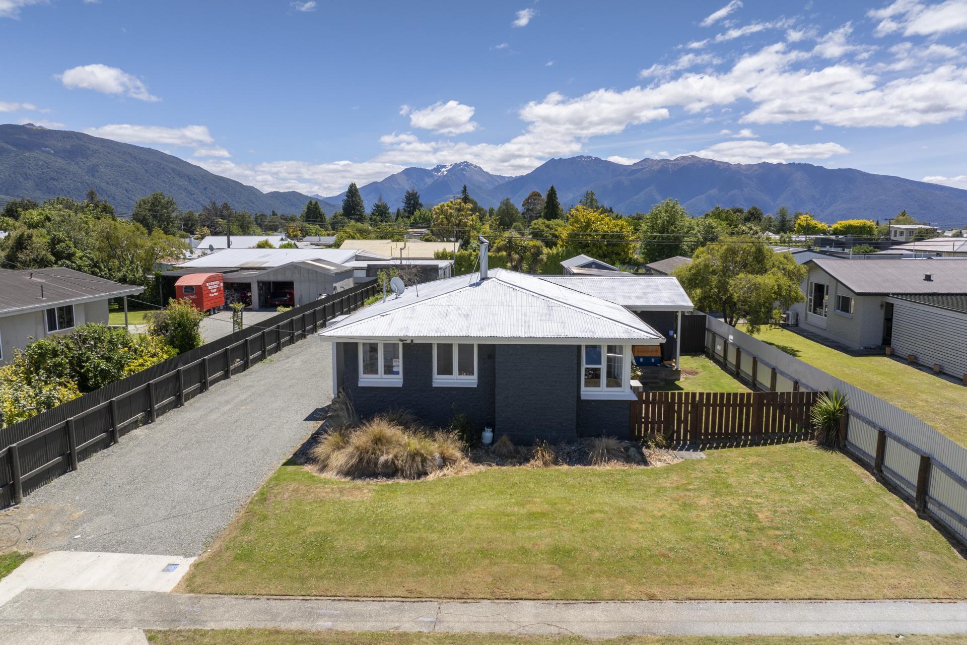 33 Moana Crescent, Te Anau