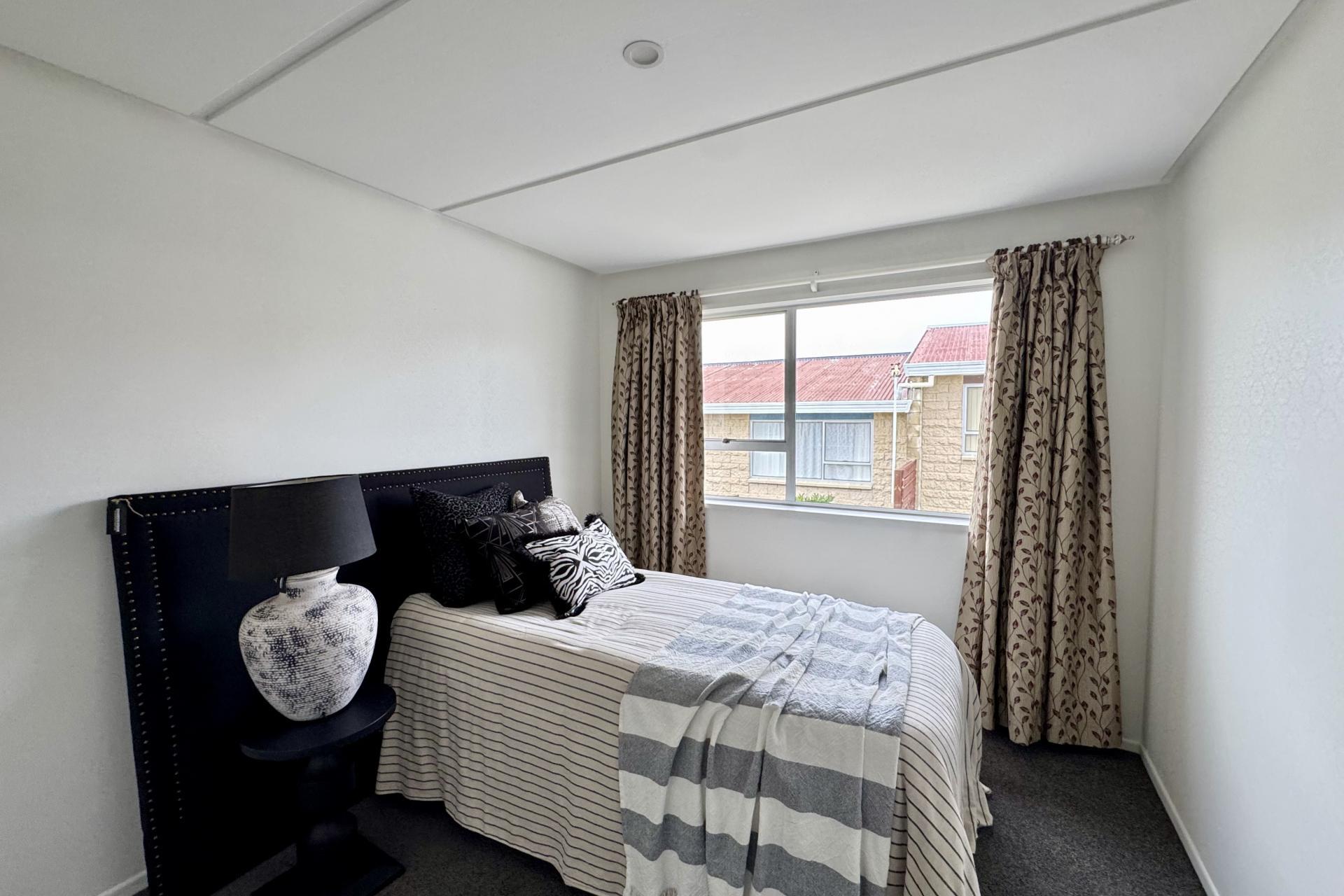 Unit 3, 17 Oxford Street, West End