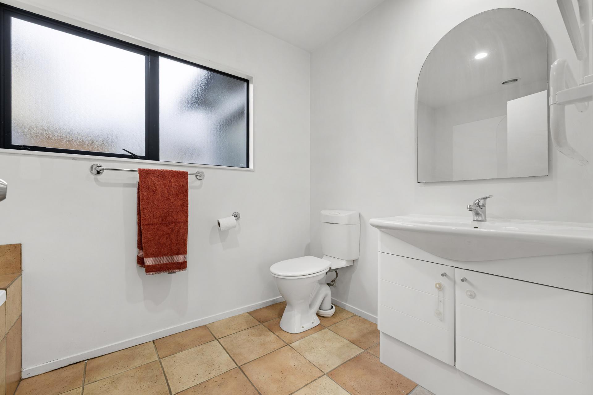 54 Brymer Road, Grandview Heights