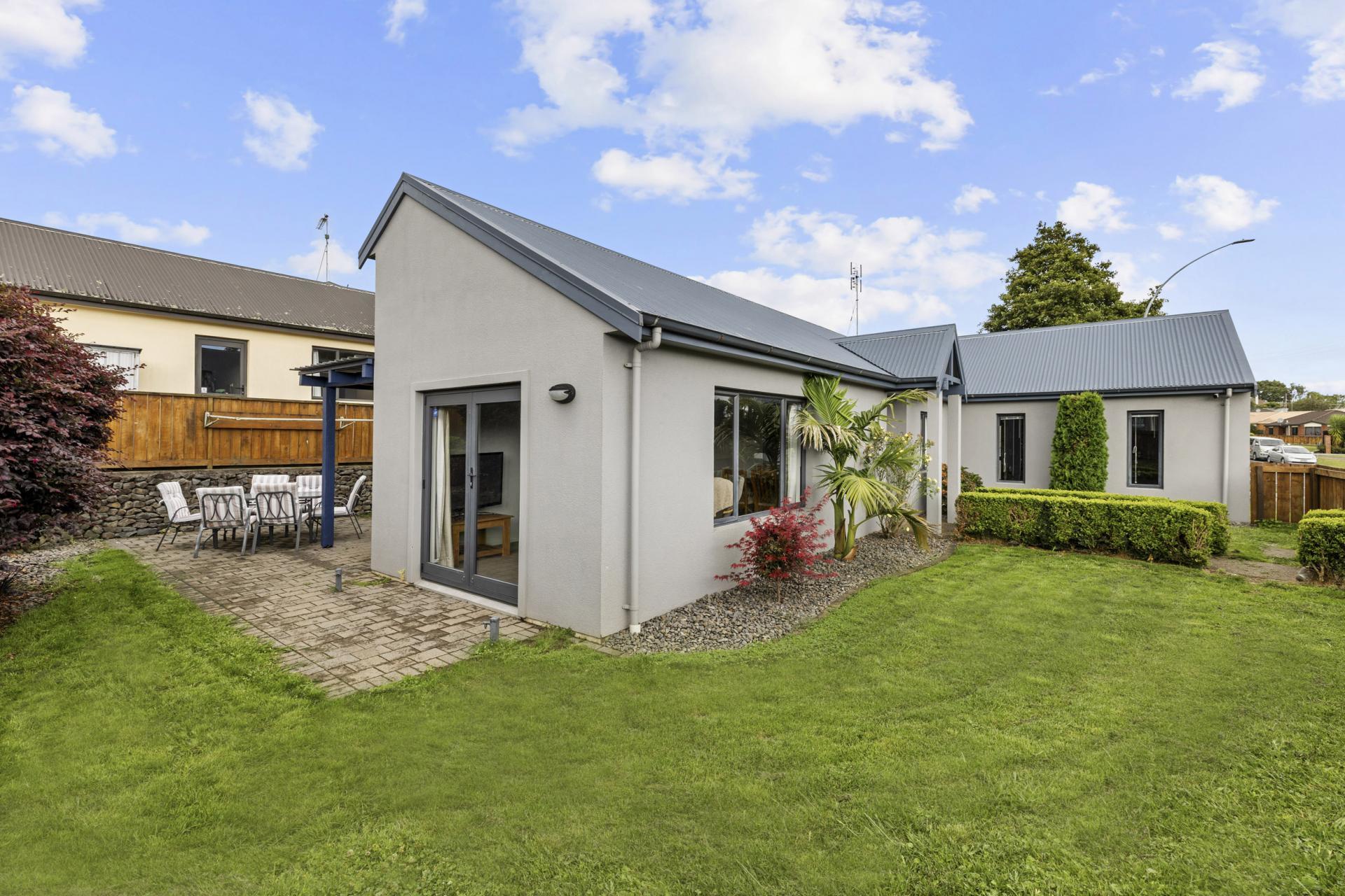 54 Brymer Road, Grandview Heights