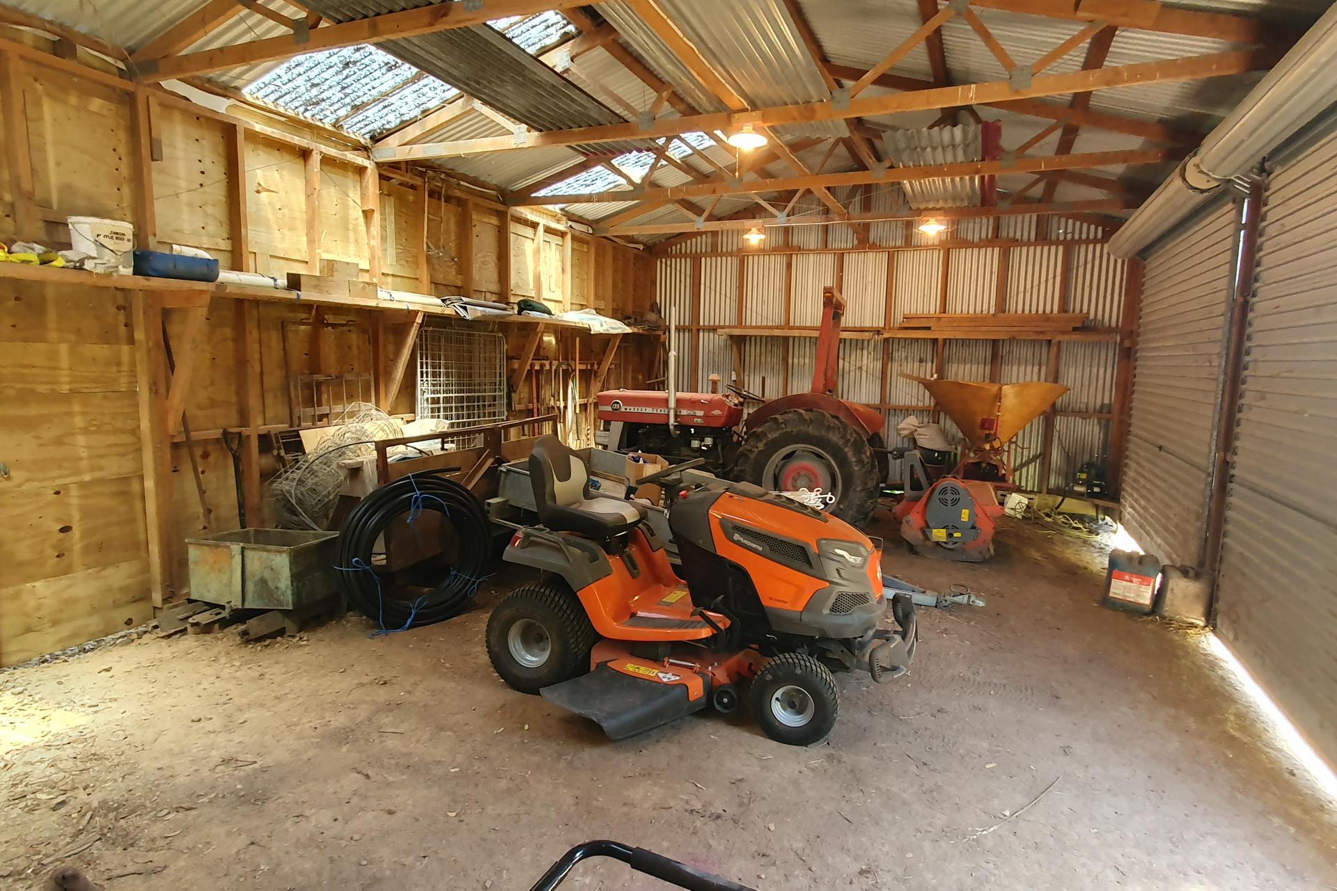 237 Hewlett Road, Mata