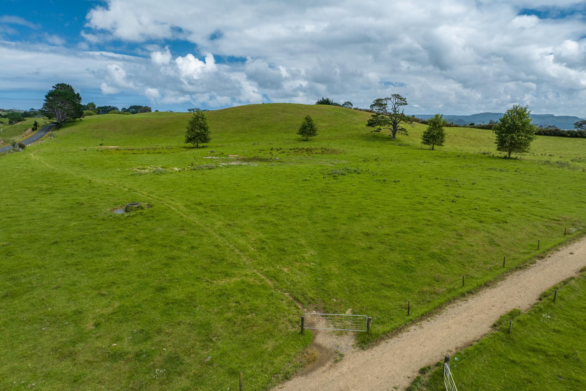 312 Grahams Beach Road, Manukau Heads
