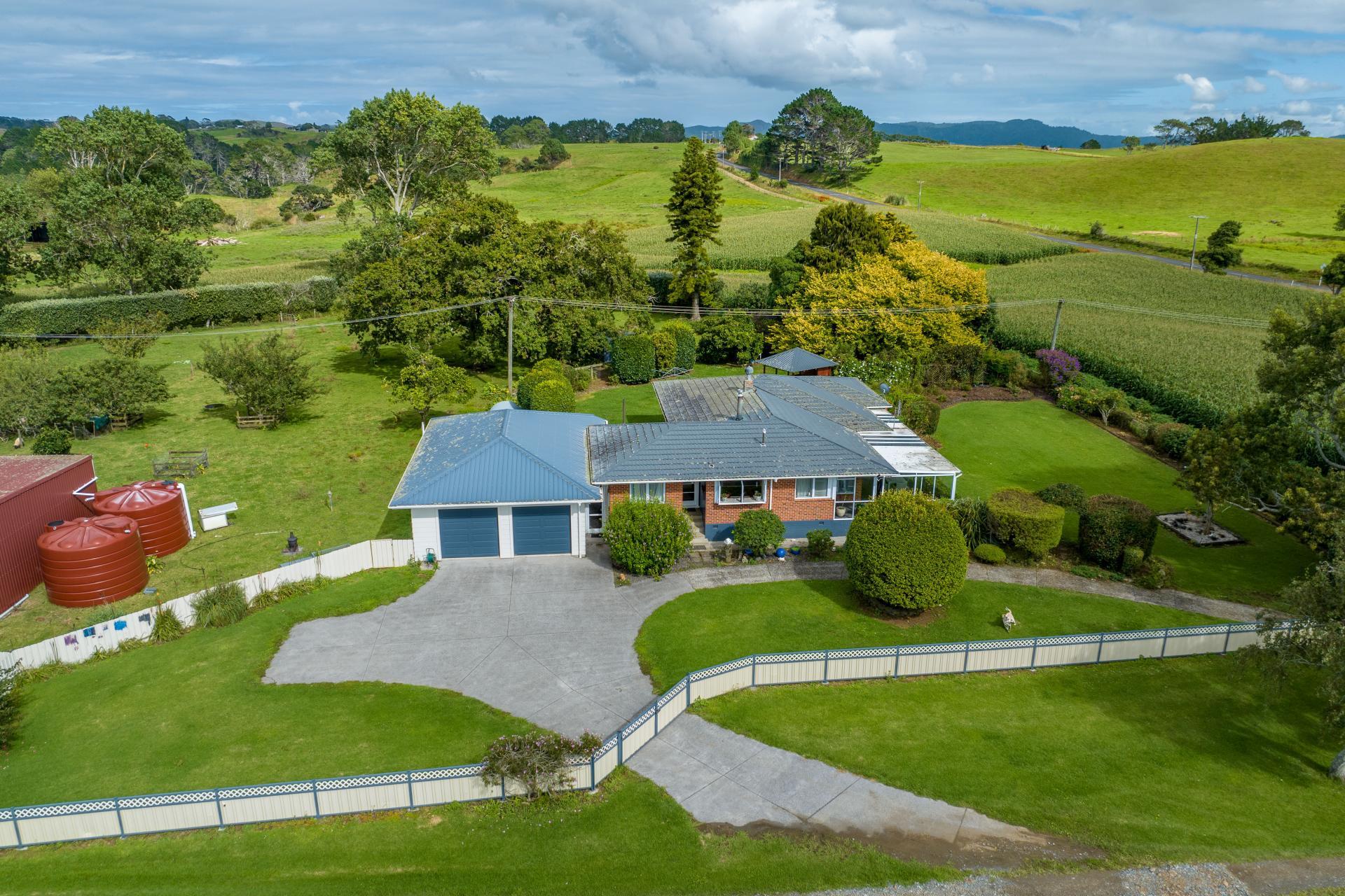 312 Grahams Beach Road, Manukau Heads