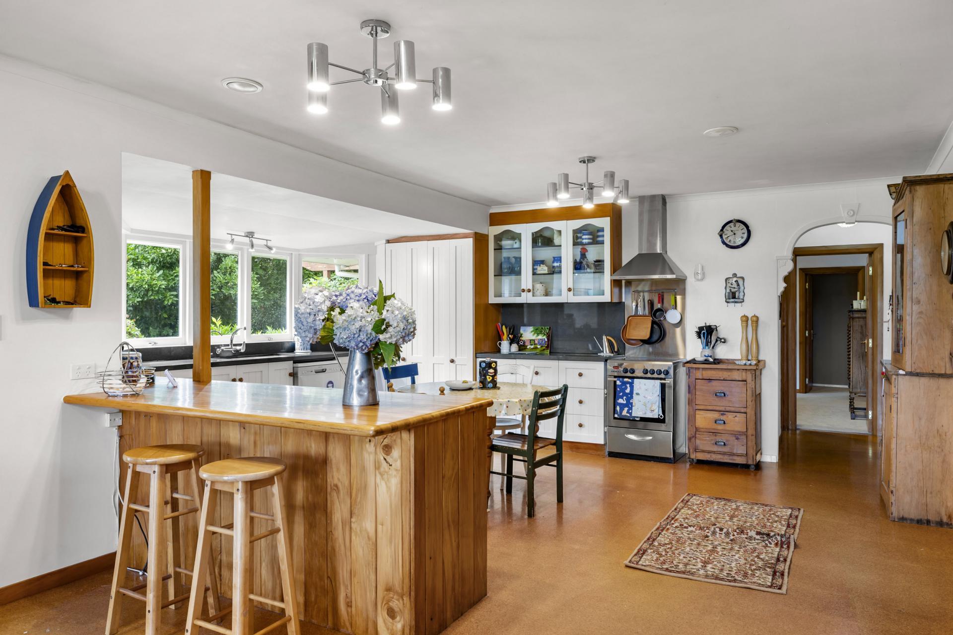 64 Reynolds Road, Rotoorangi