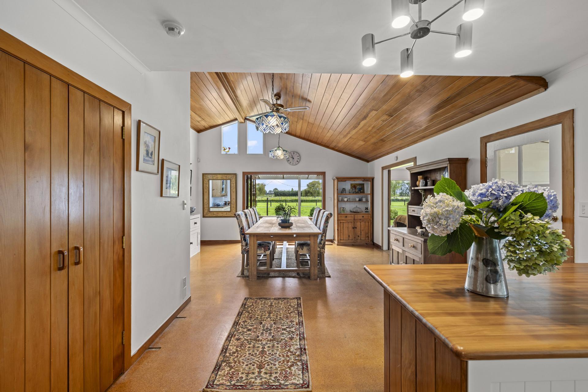 64 Reynolds Road, Rotoorangi