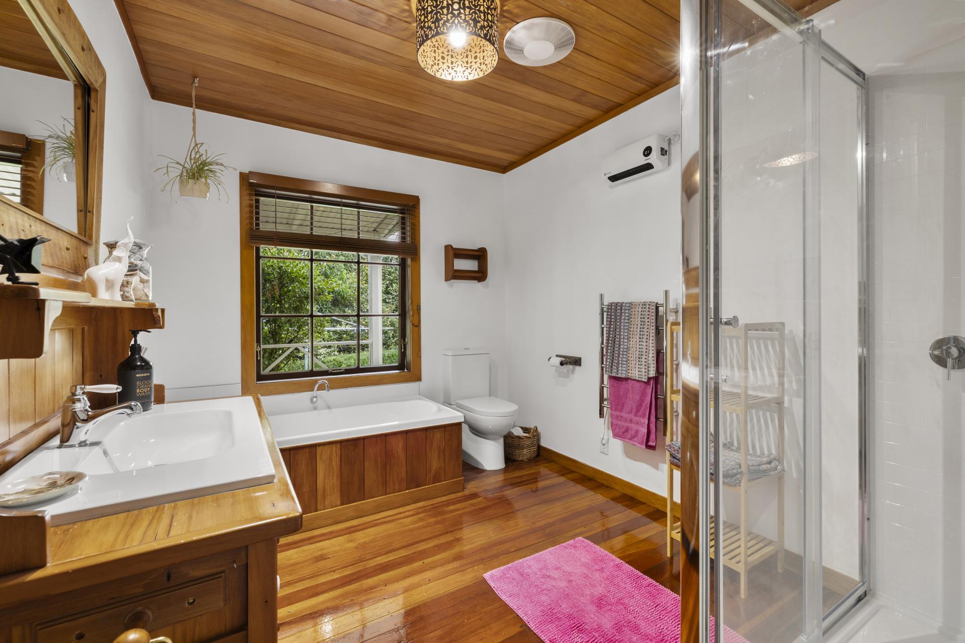 64 Reynolds Road, Rotoorangi